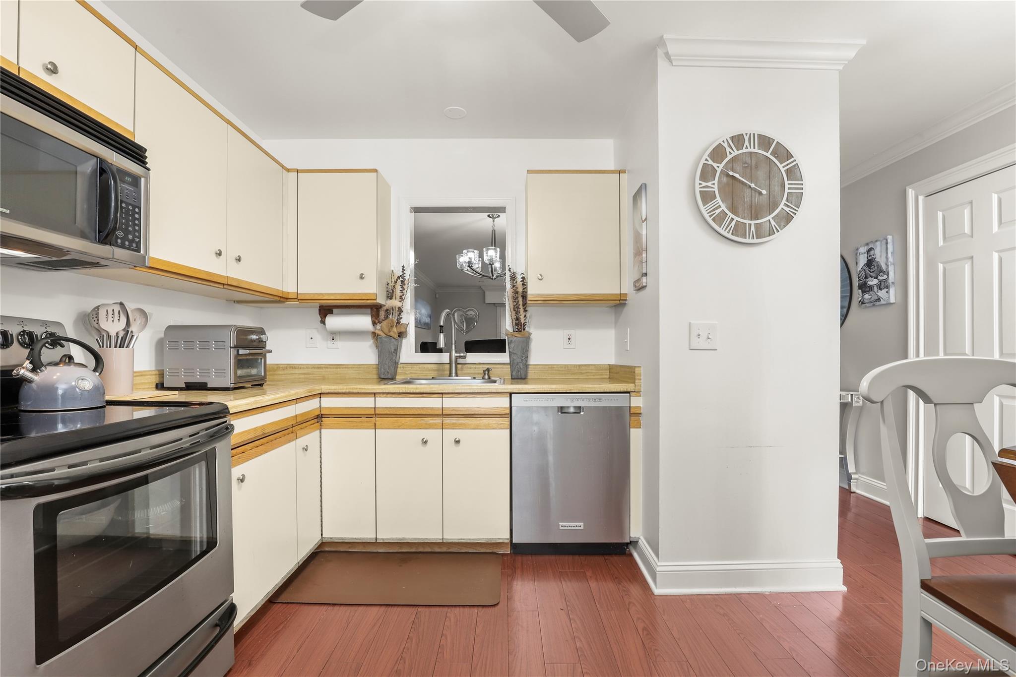 #9 photo, 103 Twin Brook Court, Carmel , NY 10512