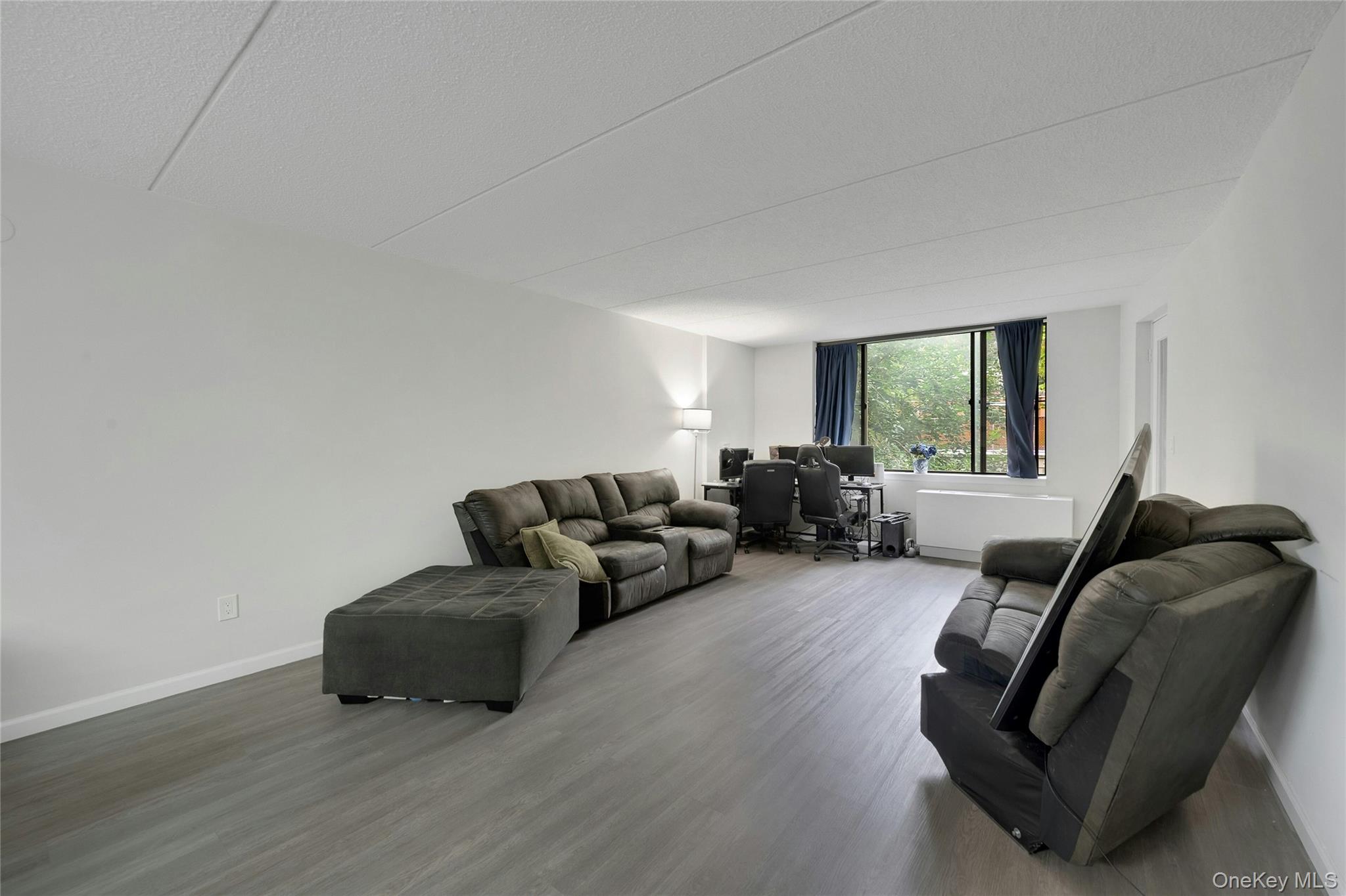 #5 photo, 777 N MacQuesten, Fleetwood , NY 10522