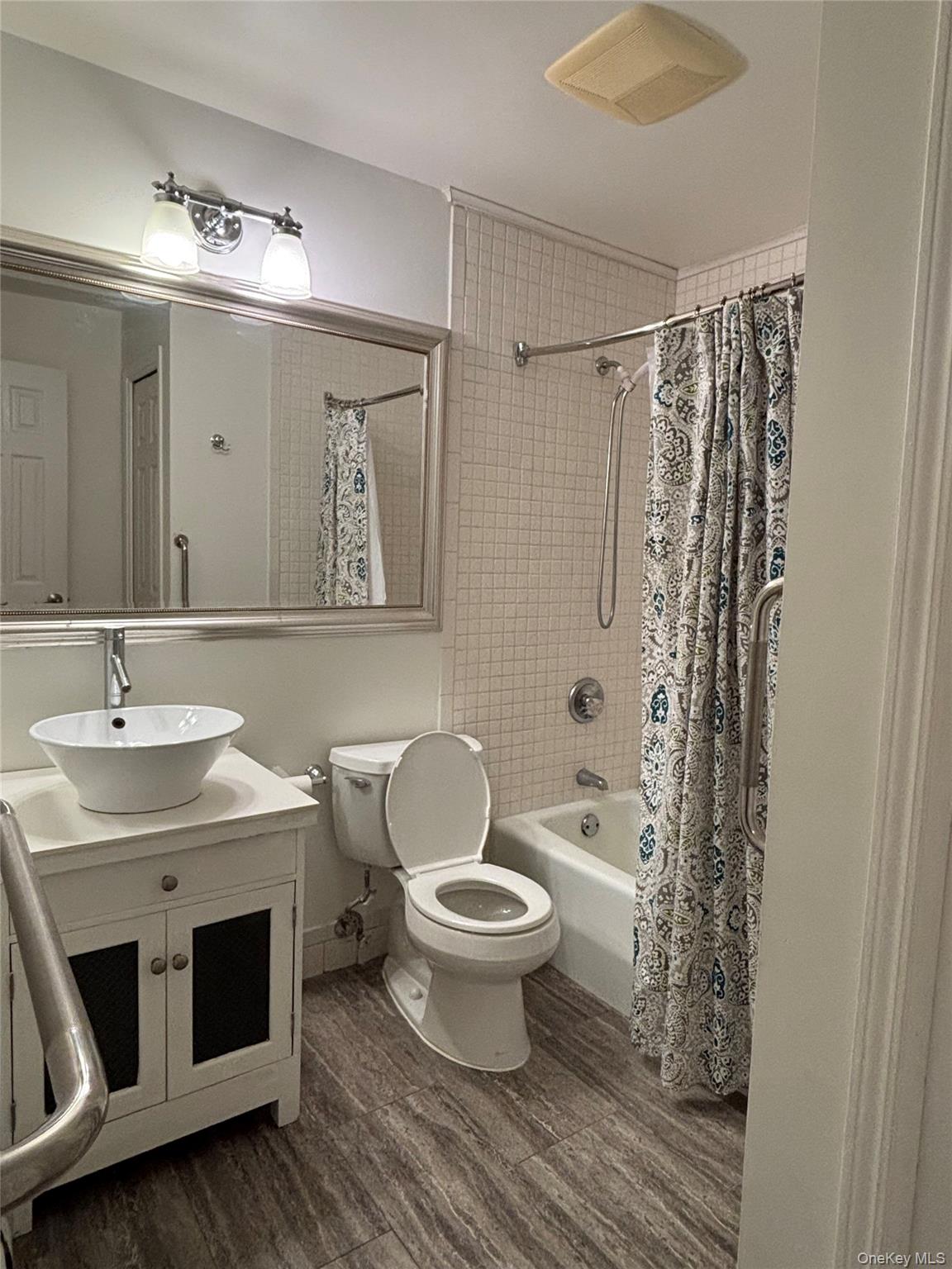 #11 photo, 508 Central Park Avenue, 뉴욕주 Scarsdale , NY 10583