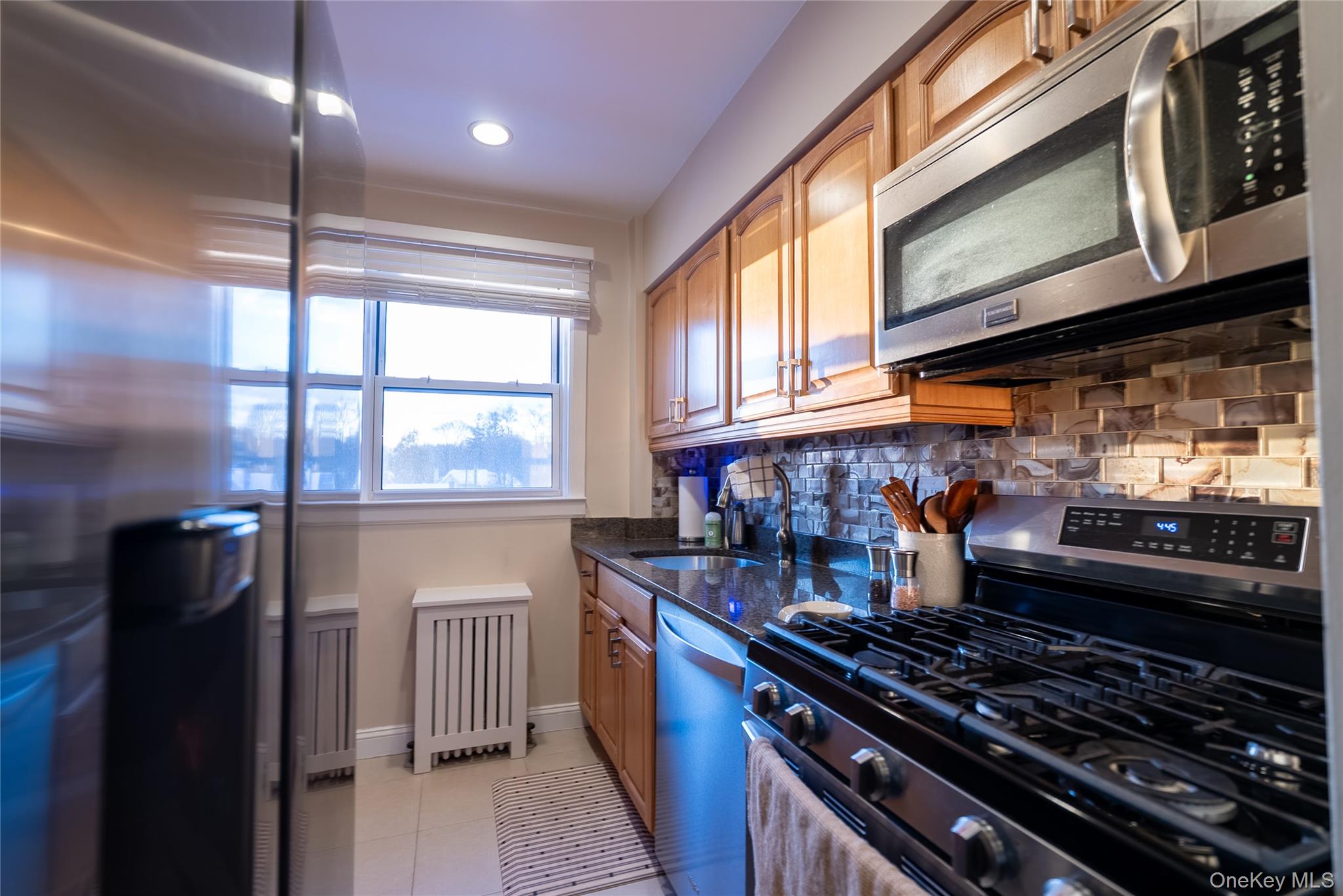 #10 photo, 12 Edwards Street, Roslyn Heights , NY 11577