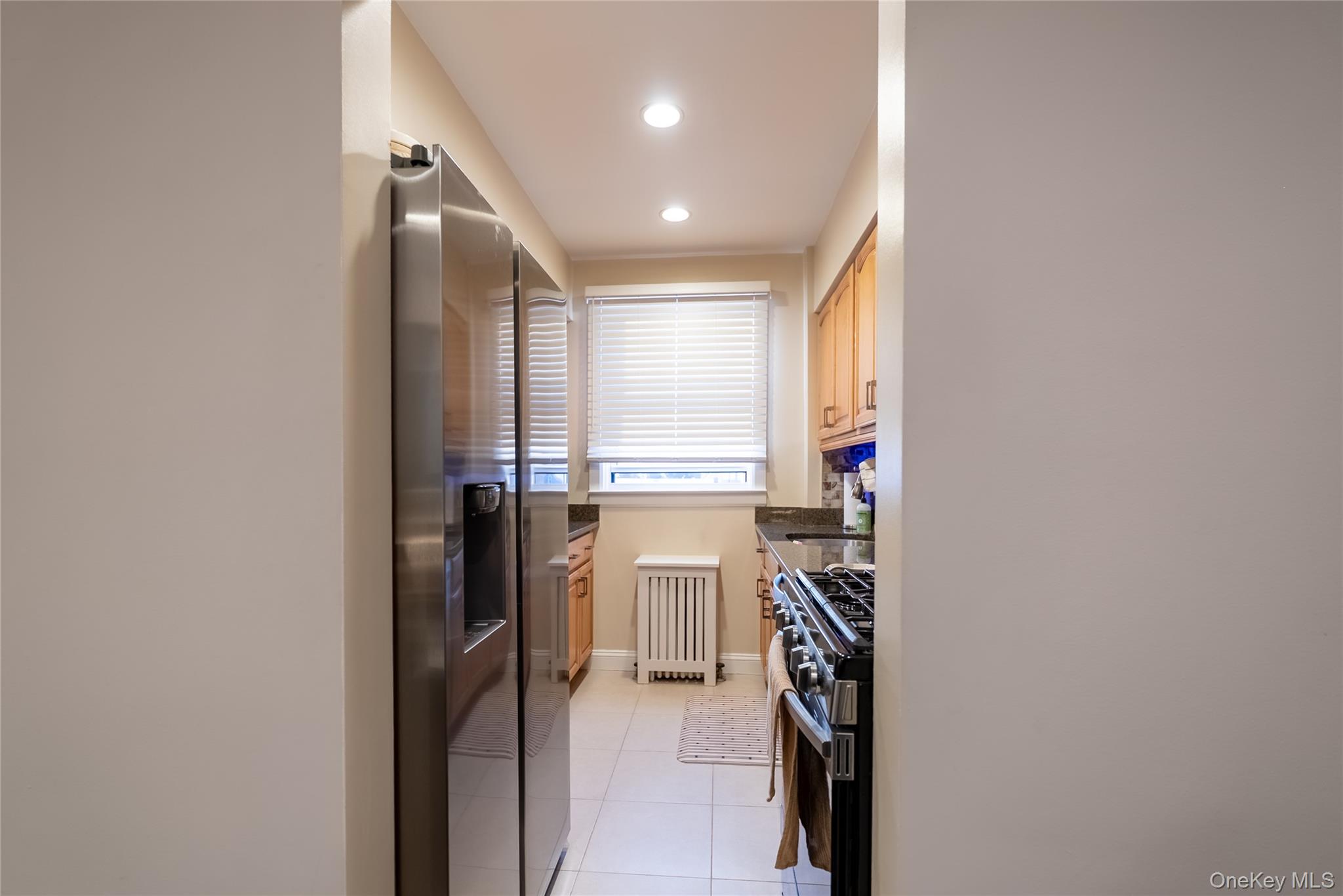 #8 photo, 12 Edwards Street, Roslyn Heights , NY 11577