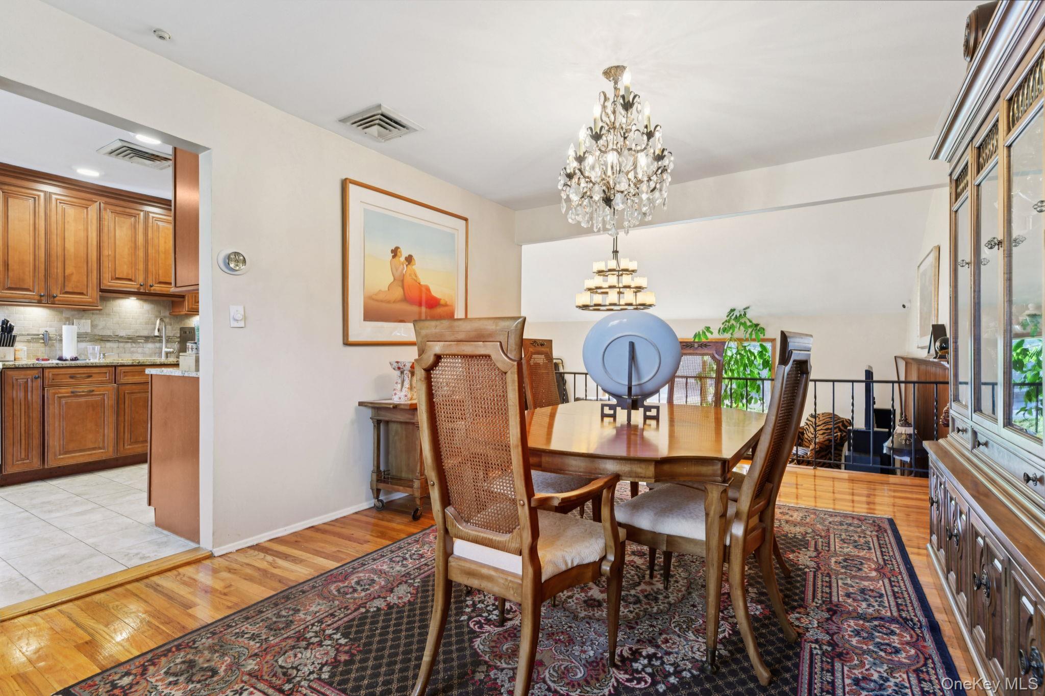 #10 photo, 14 Fairway Drive, Great Neck , NY 11020