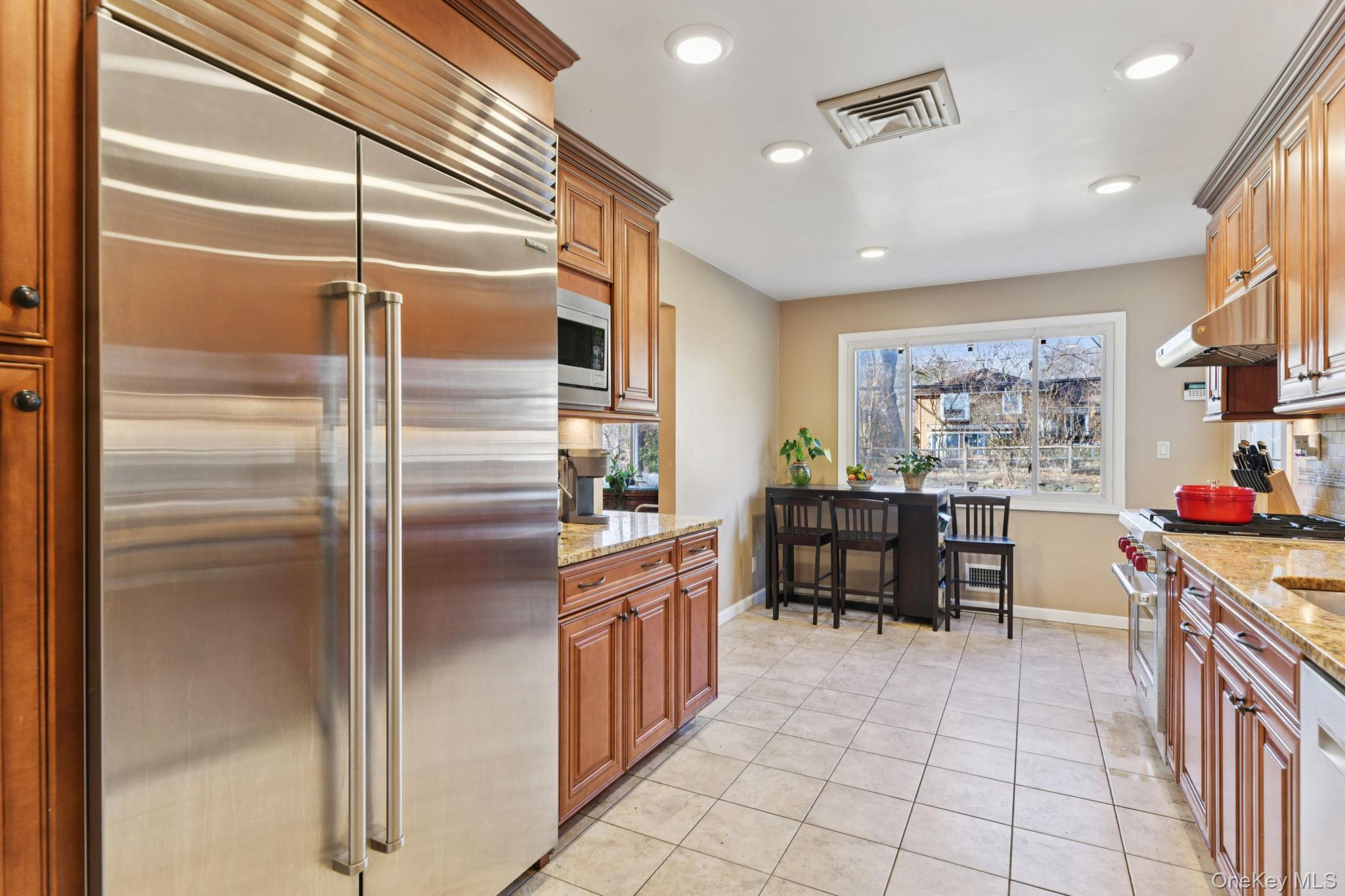 #12 photo, 14 Fairway Drive, Great Neck , NY 11020