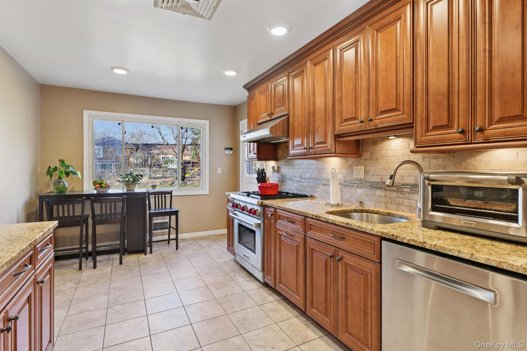 #13 photo, 14 Fairway Drive, Great Neck , NY 11020