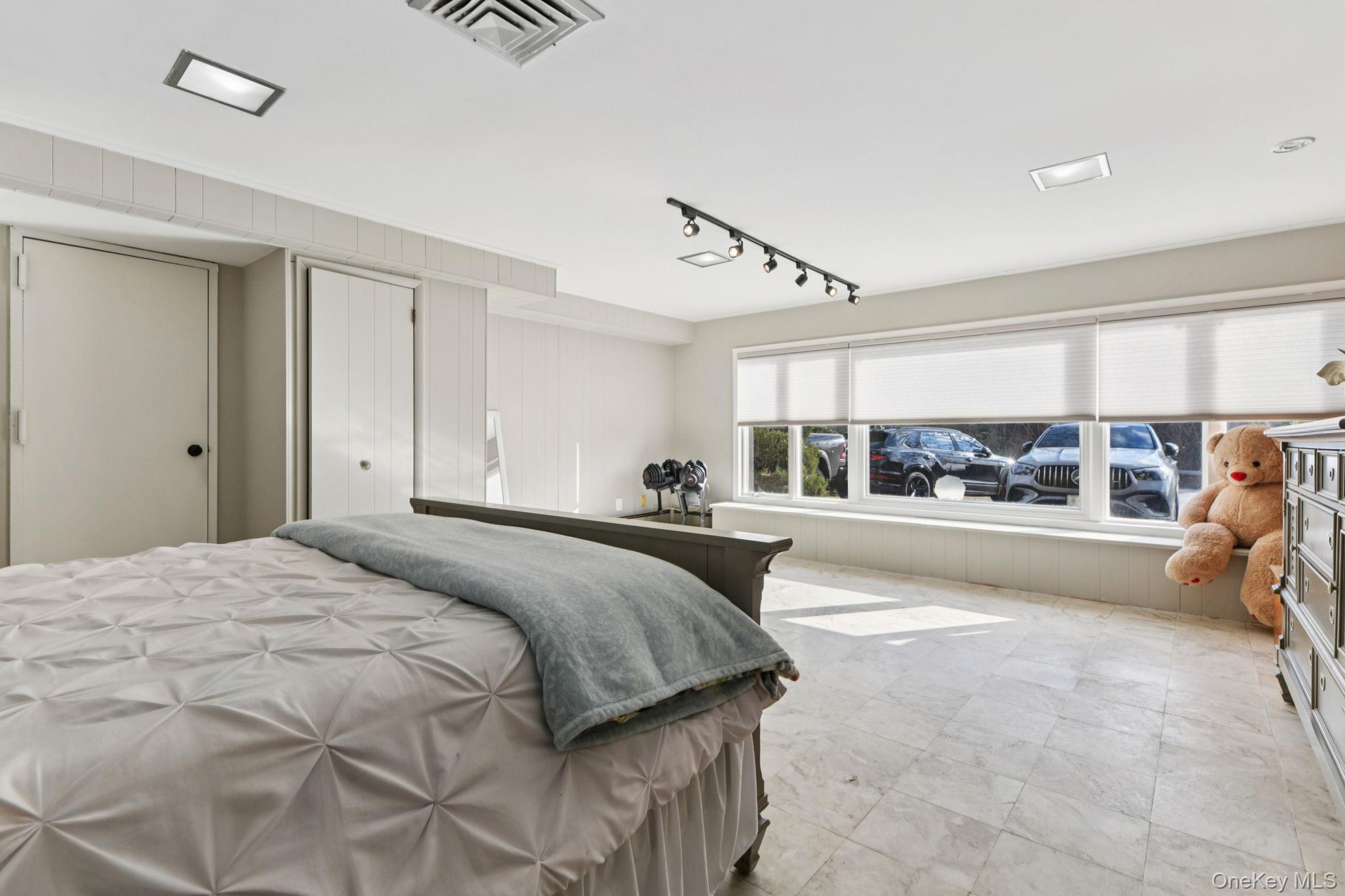 #18 photo, 14 Fairway Drive, Great Neck , NY 11020