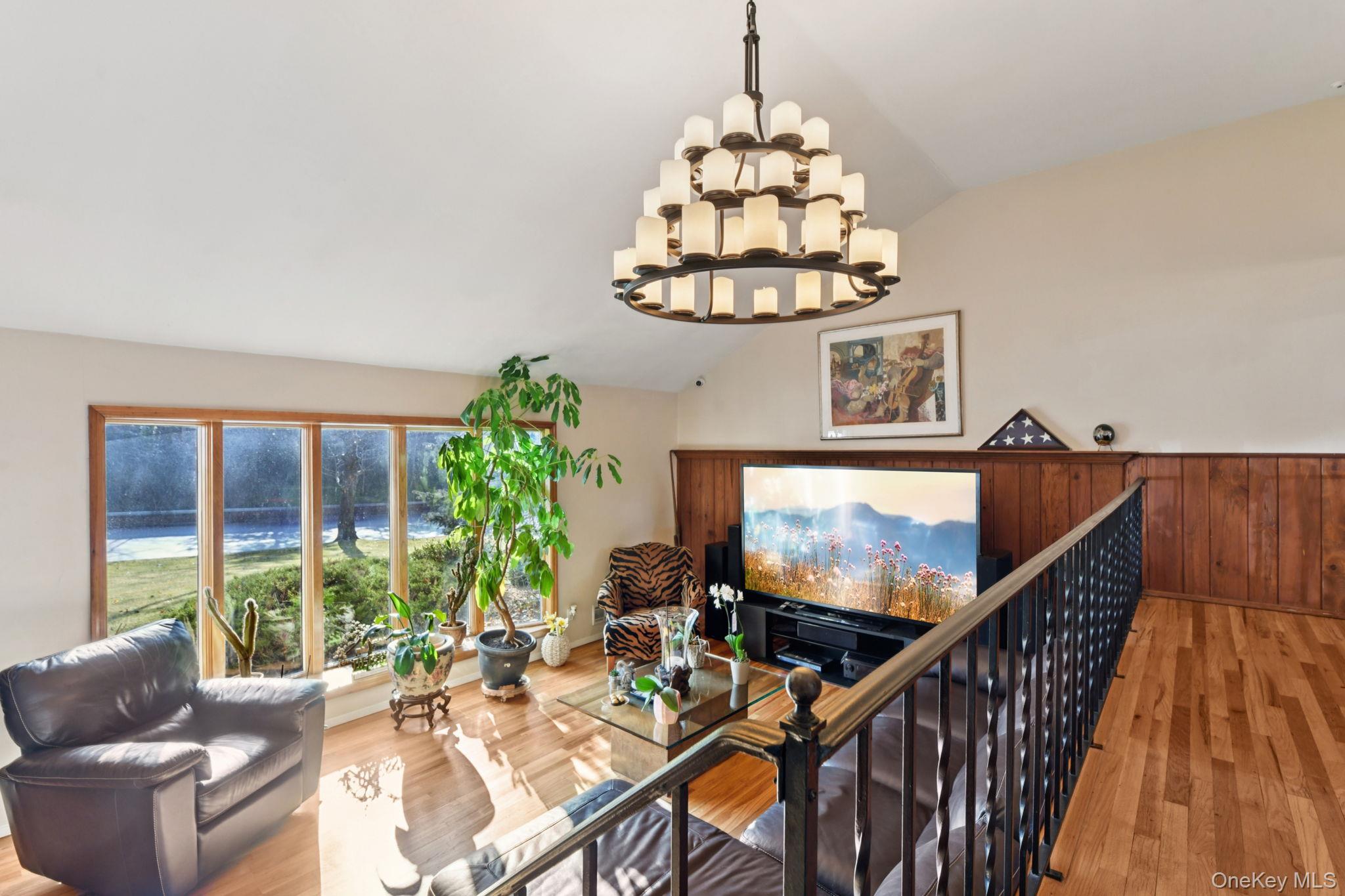 #7 photo, 14 Fairway Drive, Great Neck , NY 11020