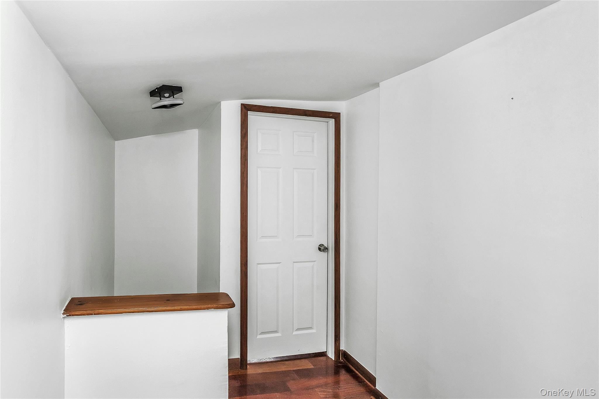 #14 photo, 524 Jerusalem Avenue, Hicksville , NY 11801