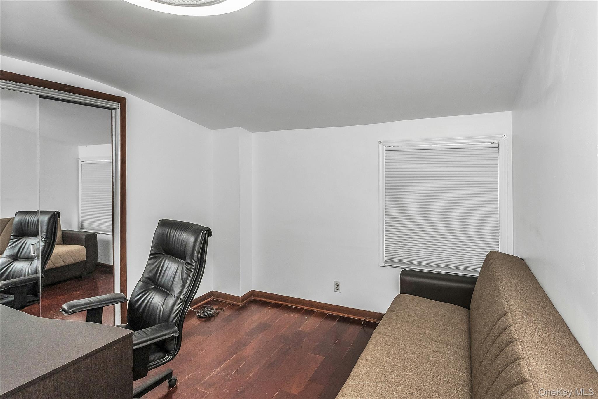 #20 photo, 524 Jerusalem Avenue, Hicksville , NY 11801