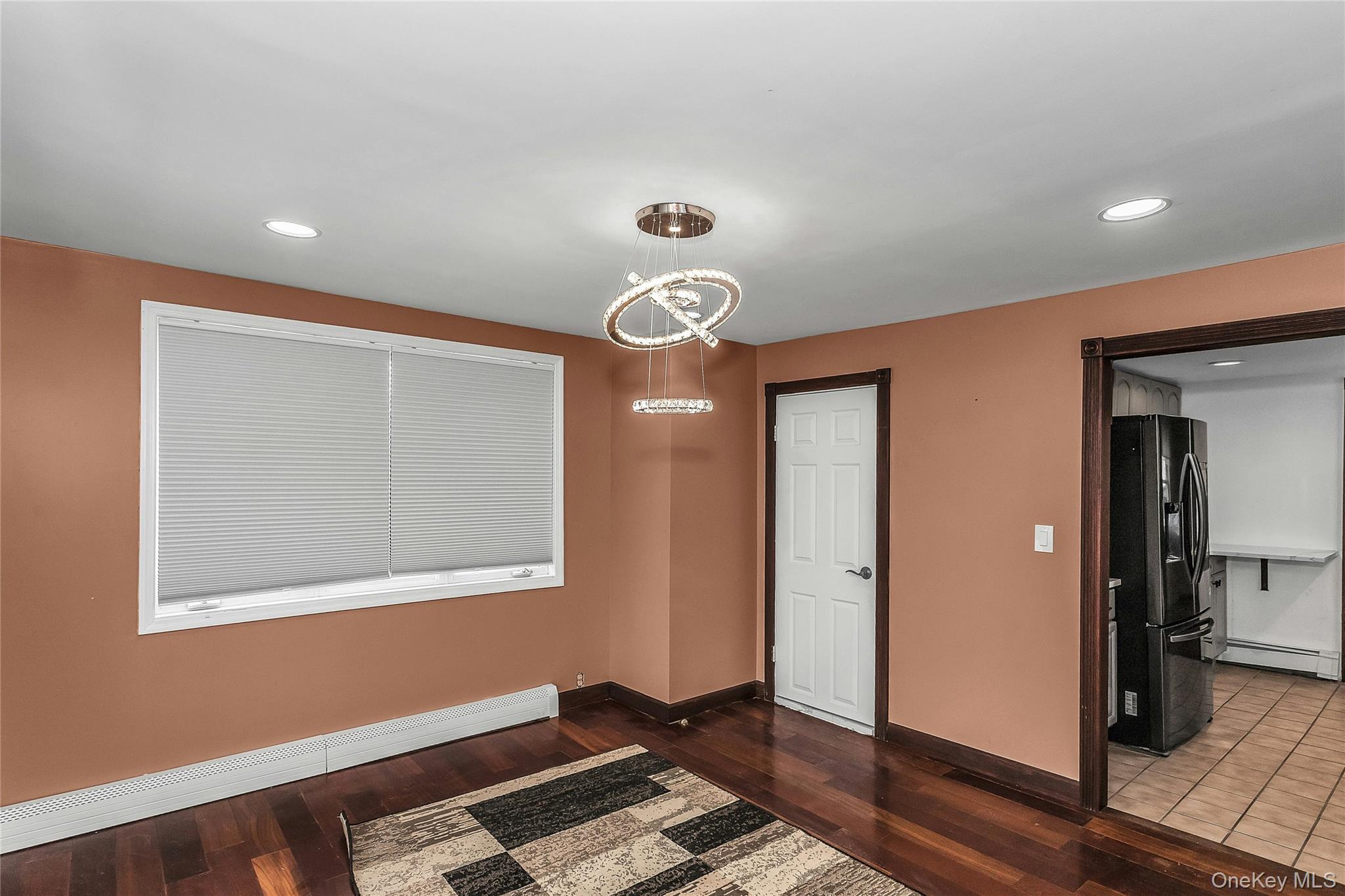 #4 photo, 524 Jerusalem Avenue, Hicksville , NY 11801