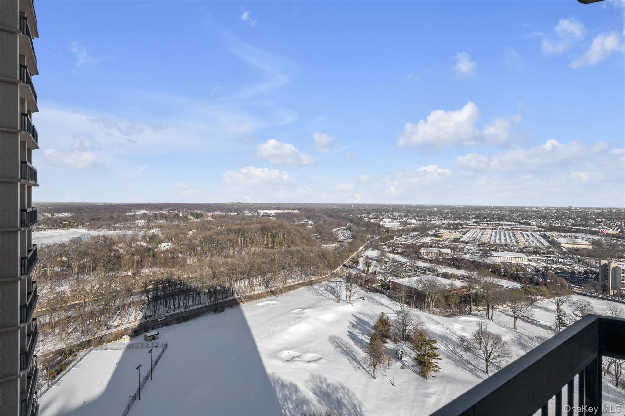 #10 photo, 271-10 Grand Central Pkwy, Куинс ‖ Floral Park , NY 11005