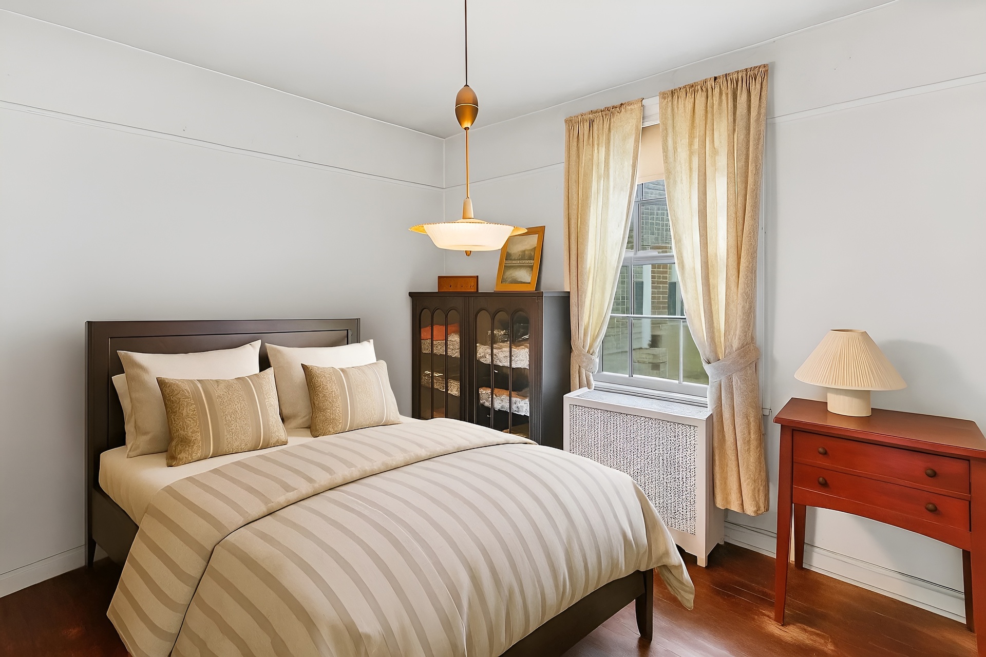 #9 photo, 39-61 44th Street, Sunnyside Gardens , NY 11104