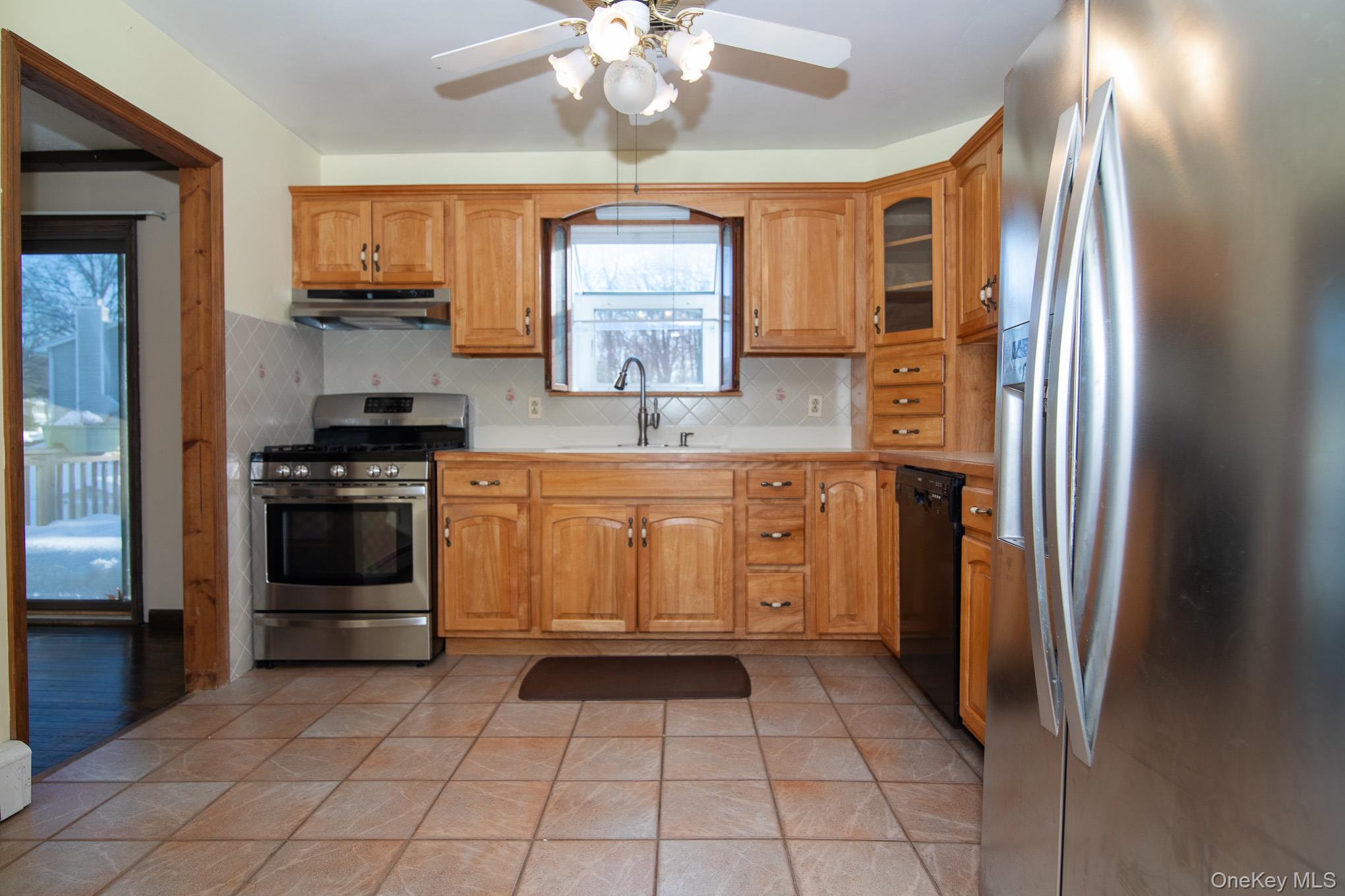 #13 photo, 3 Russett Lane, Wappingers Falls , NY 12590