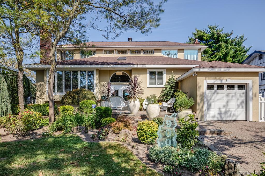 #1 photo, 900 Kilmer Lane, North Woodmere , NY 11581