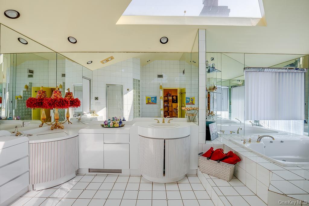 #14 photo, 900 Kilmer Lane, North Woodmere , NY 11581