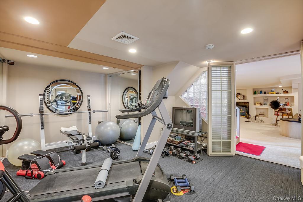 #16 photo, 900 Kilmer Lane, North Woodmere , NY 11581