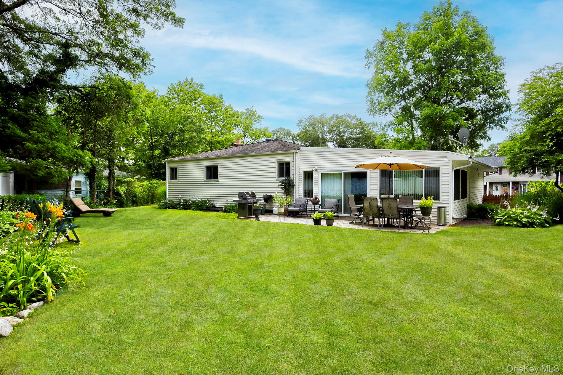 #11 photo, 7 Bartel Place, South Huntington , NY 11746