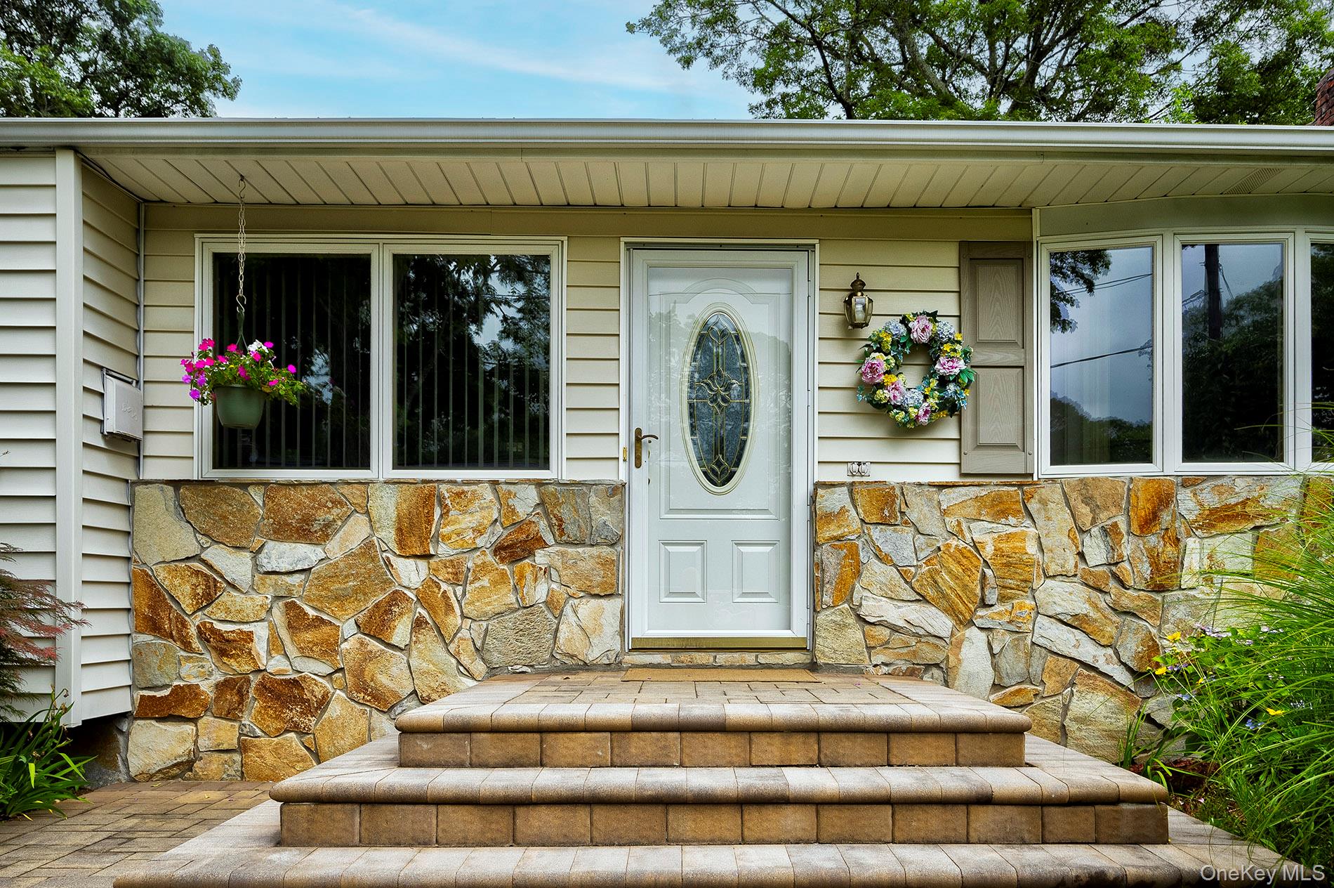 #5 photo, 7 Bartel Place, South Huntington , NY 11746