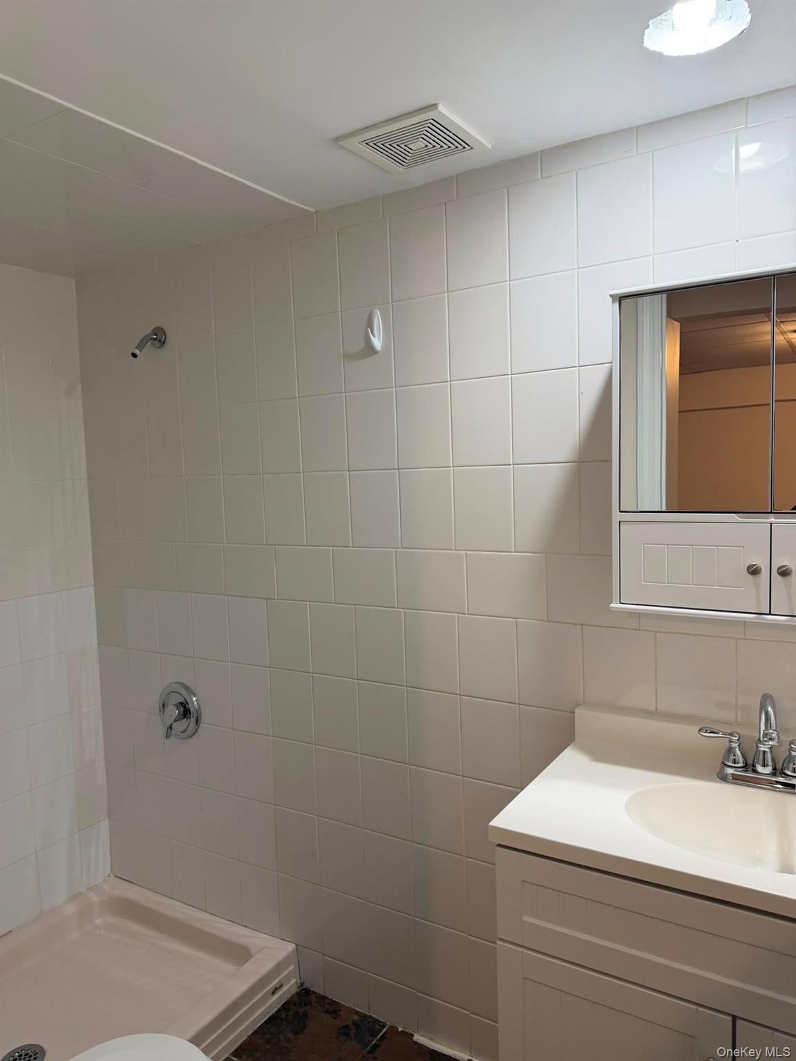 #11 photo, 168 Woodycrest Drive, Farmingville , NY 11738