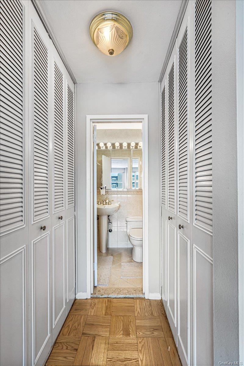 #13 photo, 17-85 215th Street, Куинс ‖ Bayside , NY 11360