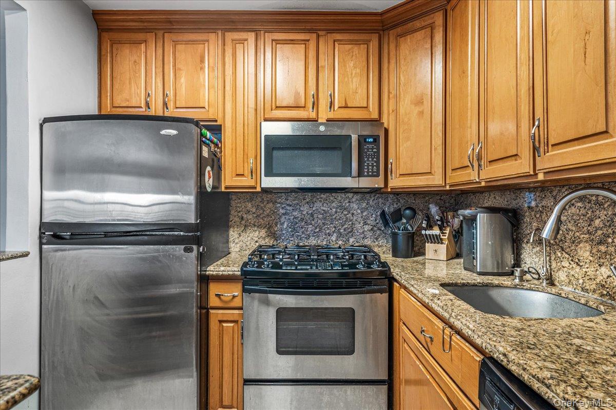 #8 photo, 17-85 215th Street, Куинс ‖ Bayside , NY 11360