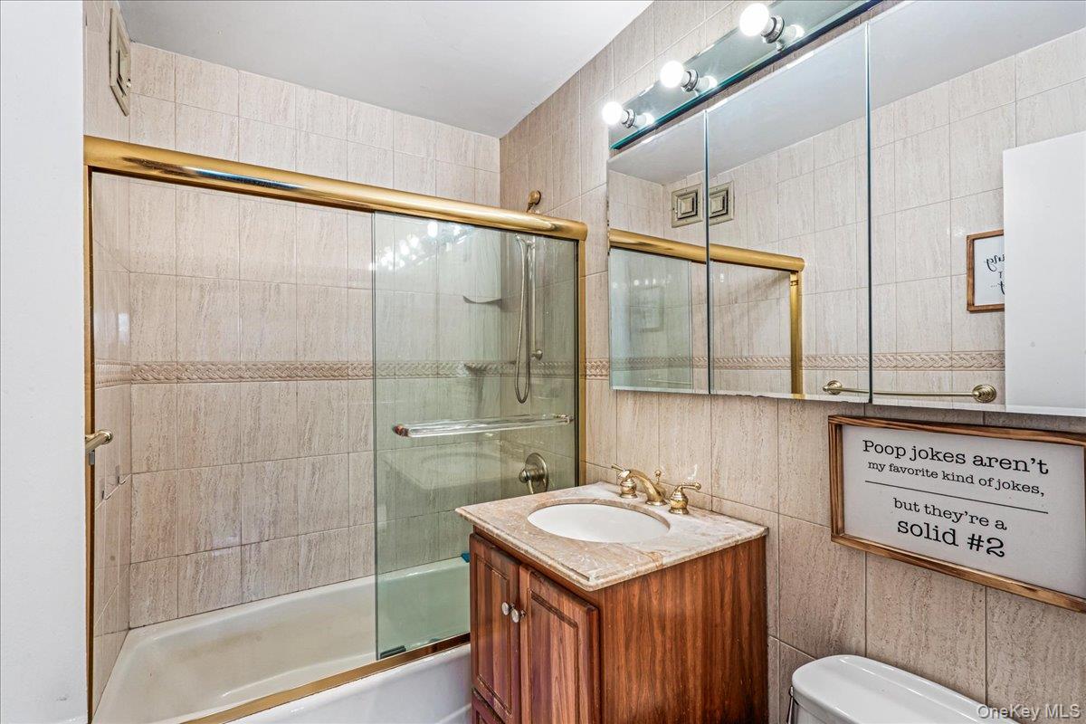 #9 photo, 17-85 215th Street, Куинс ‖ Bayside , NY 11360