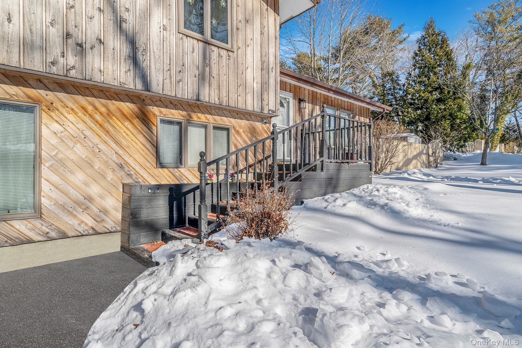 #7 photo, 74 Hempstead Drive, מחוז סאפוק Sound Beach , NY 11789