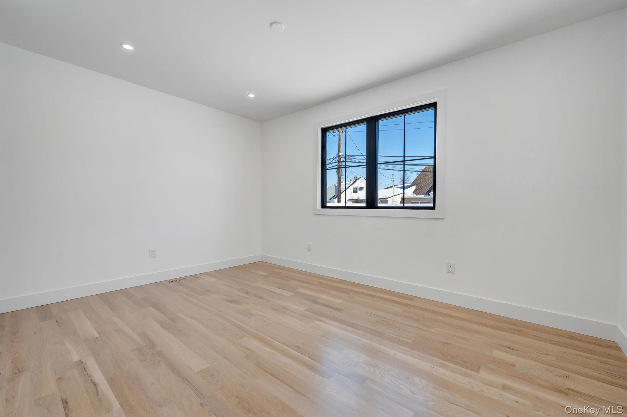 #16 photo, 35 Cotton Lane, Levittown , NY 11756