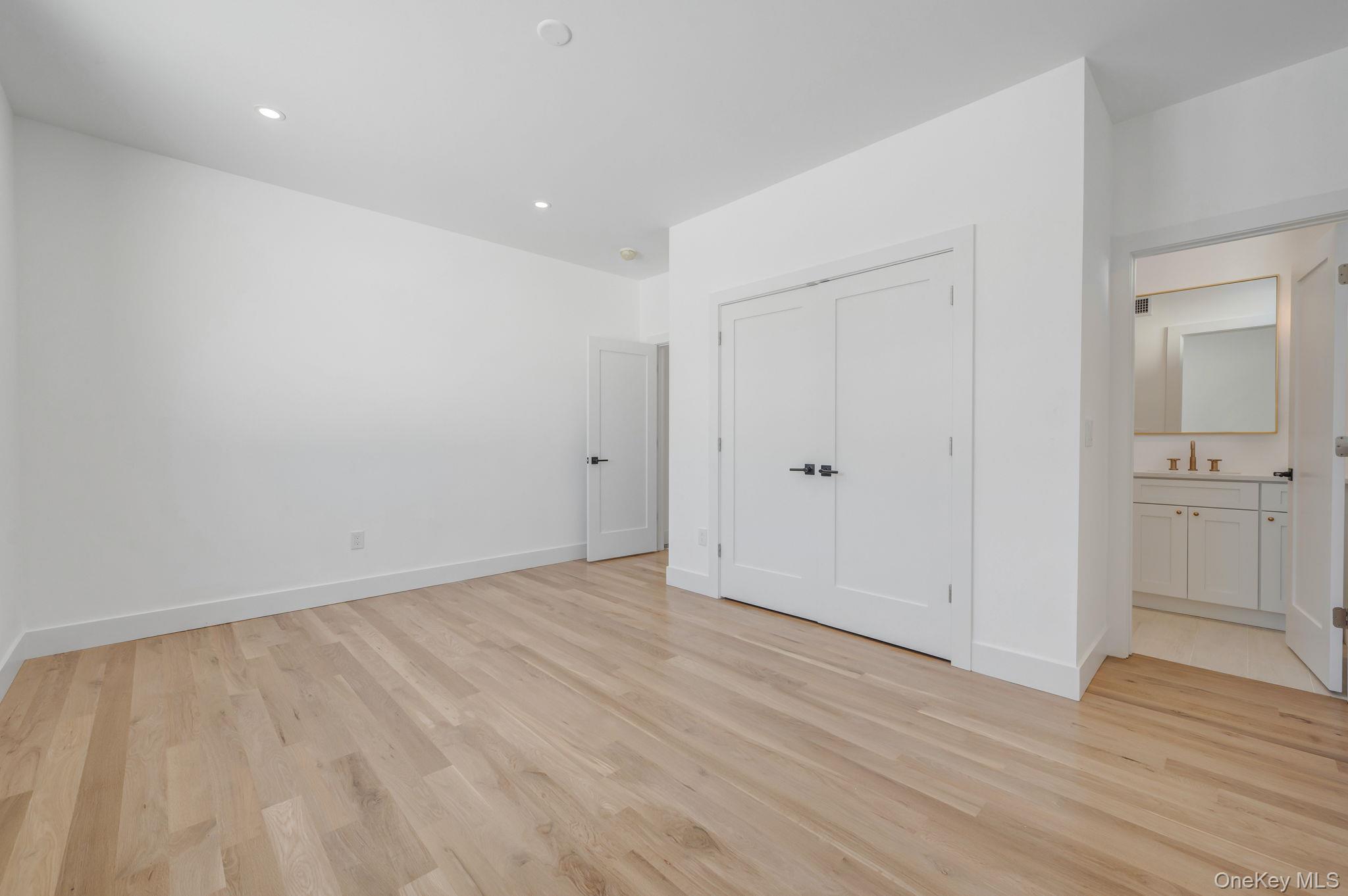 #17 photo, 35 Cotton Lane, Levittown , NY 11756