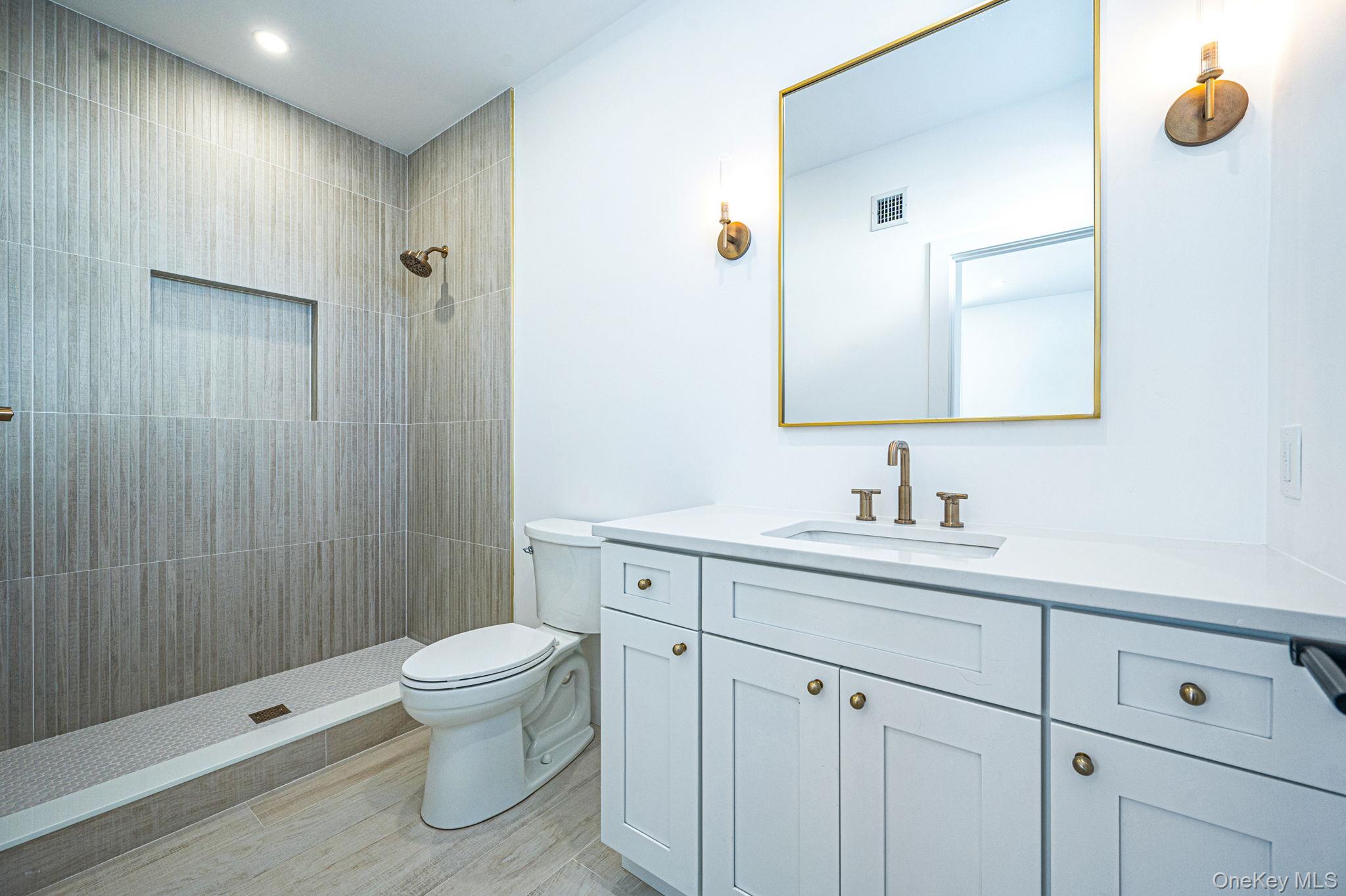 #19 photo, 35 Cotton Lane, Levittown , NY 11756