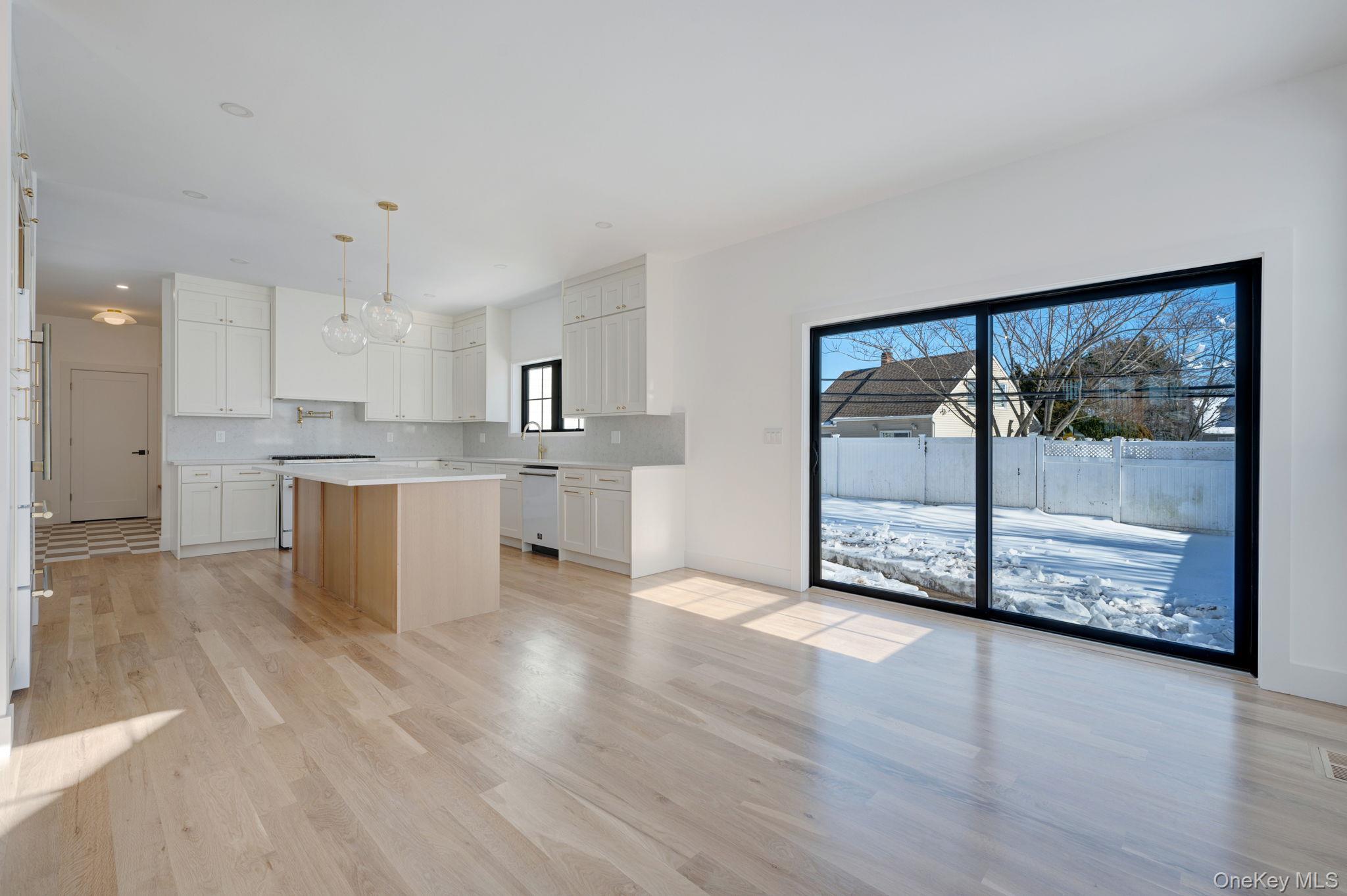 #9 photo, 35 Cotton Lane, Levittown , NY 11756