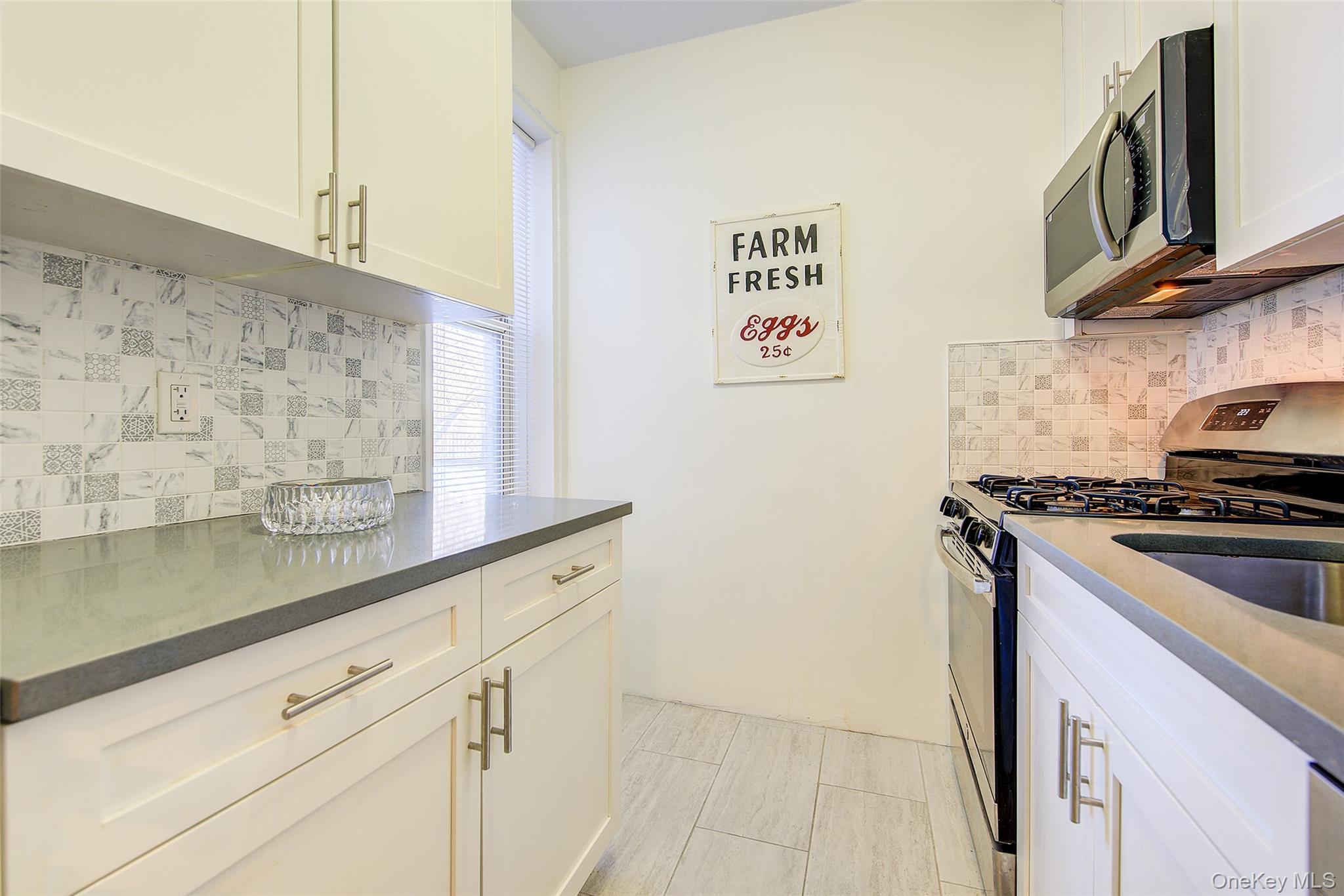 #17 photo, 77-35 113th Street, Forest Hills , NY 11375