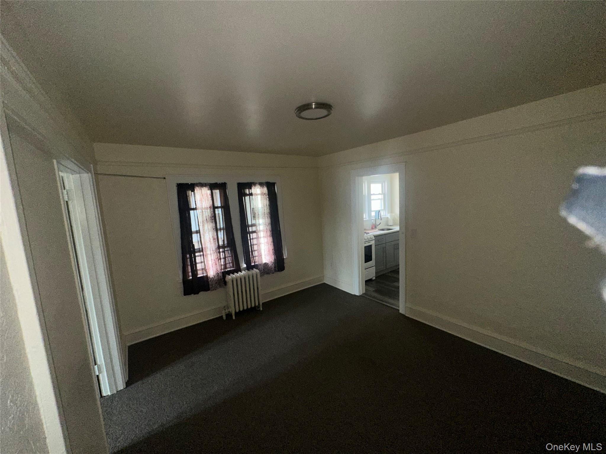 #3 photo, 14 Van Cott Avenue, Нассау ‖ Hempstead , NY 11550