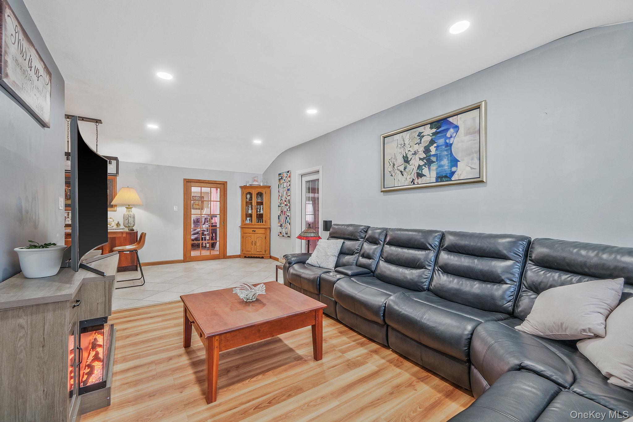 #10 photo, 14 Mount Wilson Avenue, Саффолк ‖ Farmingville , NY 11738