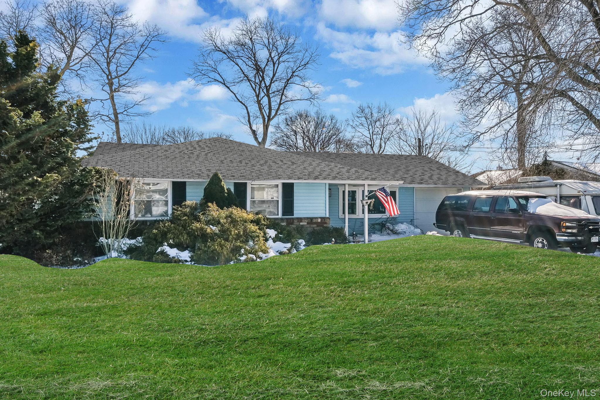 #4 photo, 14 Mount Wilson Avenue, Саффолк ‖ Farmingville , NY 11738