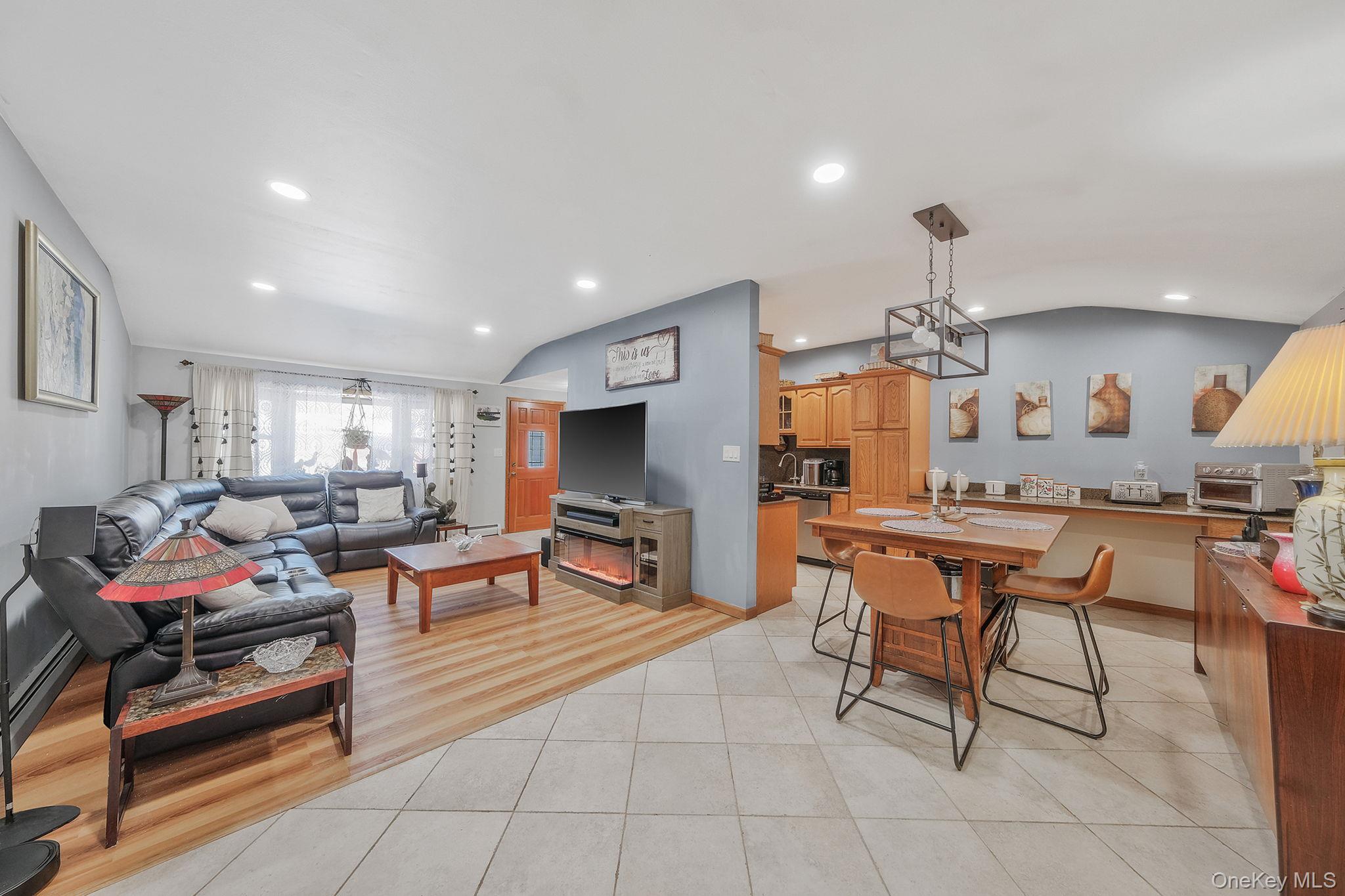 #6 photo, 14 Mount Wilson Avenue, Саффолк ‖ Farmingville , NY 11738