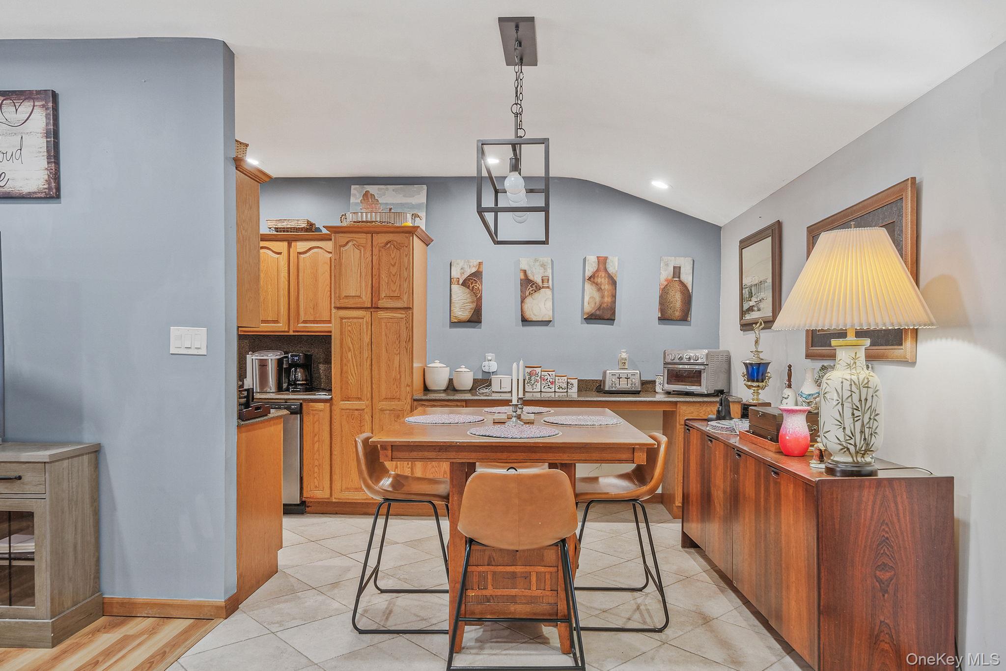 #7 photo, 14 Mount Wilson Avenue, Саффолк ‖ Farmingville , NY 11738