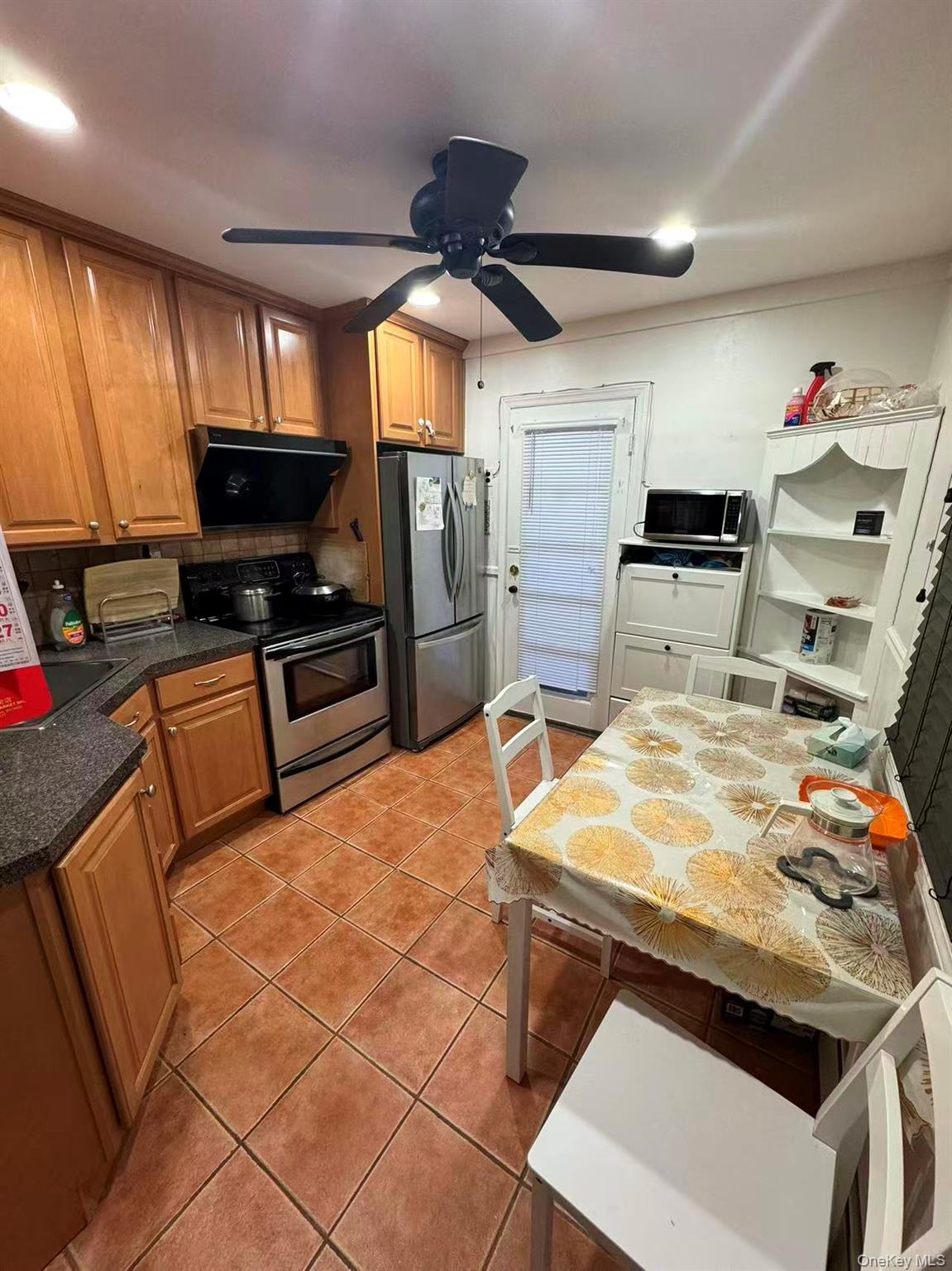 #2 photo, 17 Cove Lane, Нассау ‖ Levittown , NY 11756