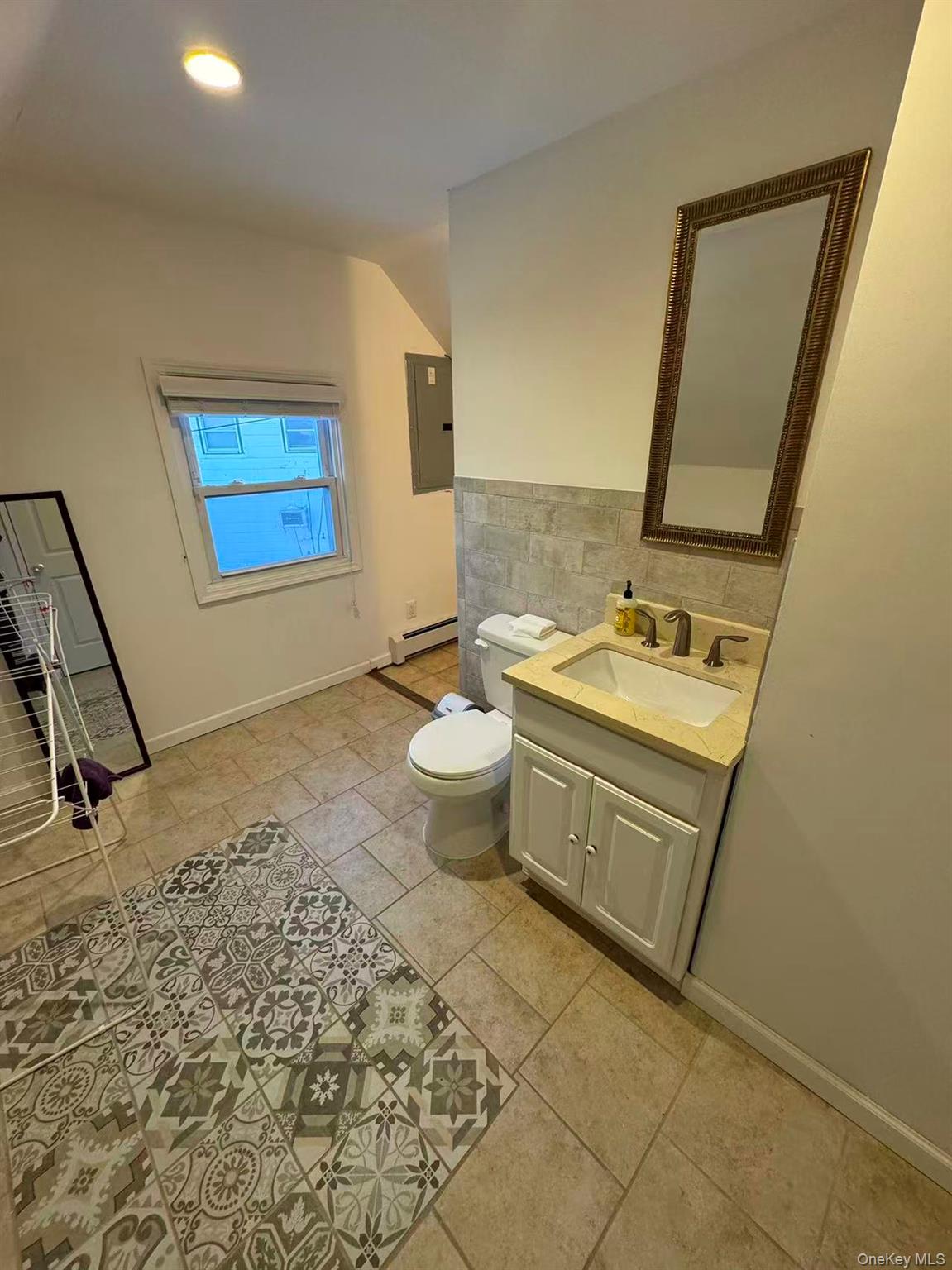 #8 photo, 17 Cove Lane, Нассау ‖ Levittown , NY 11756