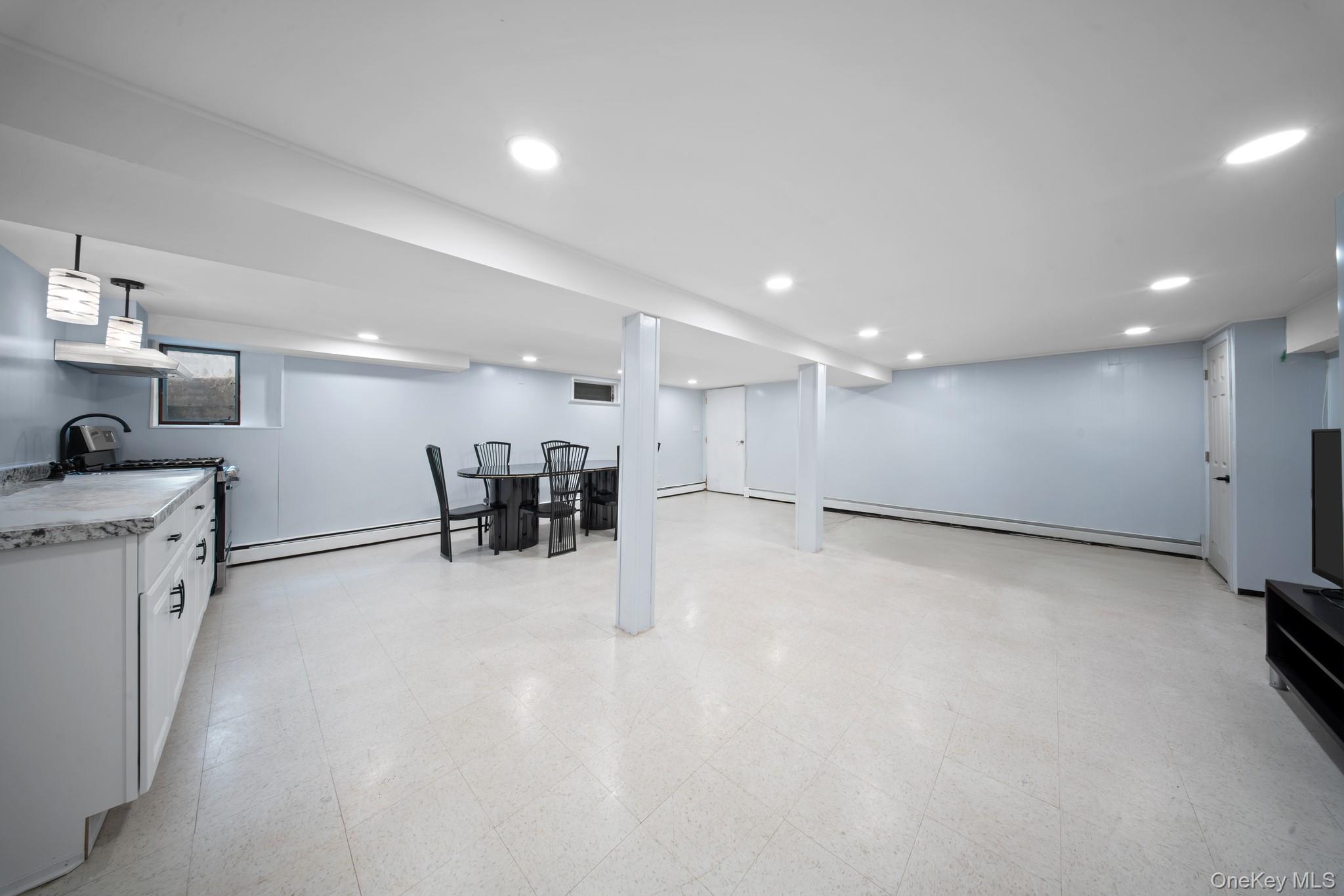 #18 photo, 21 Peter Lane, Нассау ‖ Plainview , NY 11803