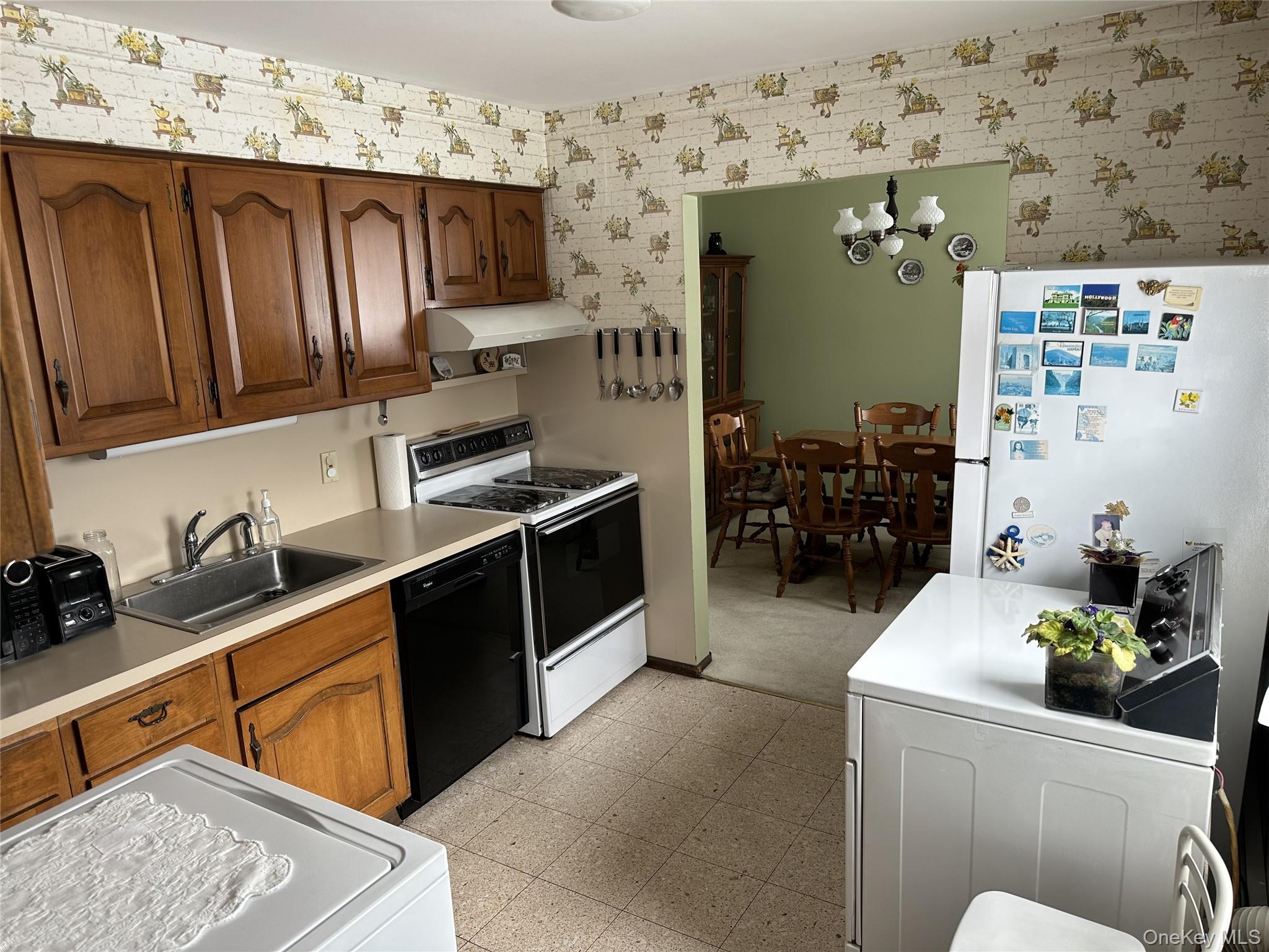 #5 photo, 63 Morning Glory Road, Levittown , NY 11756