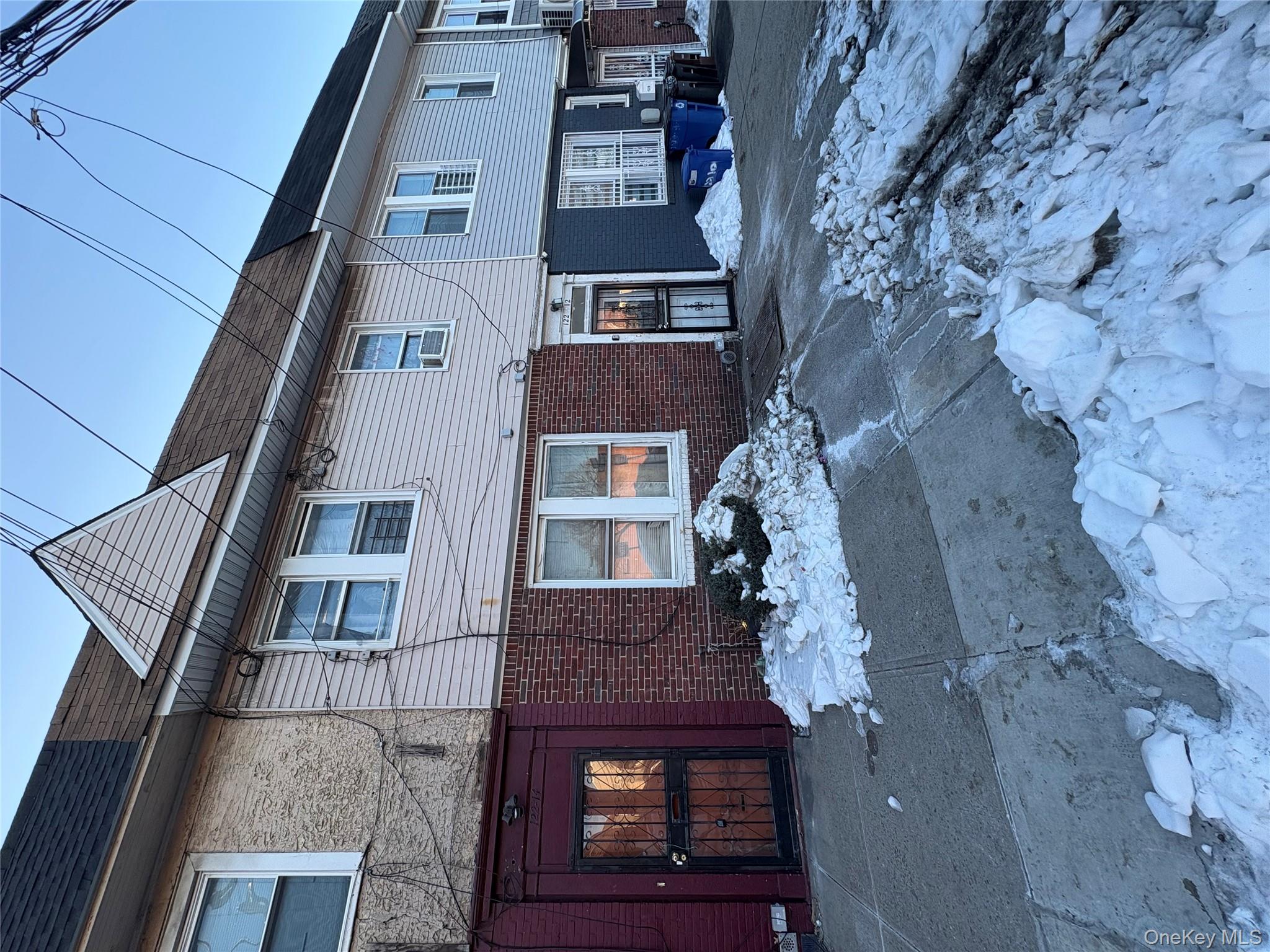 #1 photo, 12212 Montauk Street, 皇后区 Springfield Gardens , NY 11413