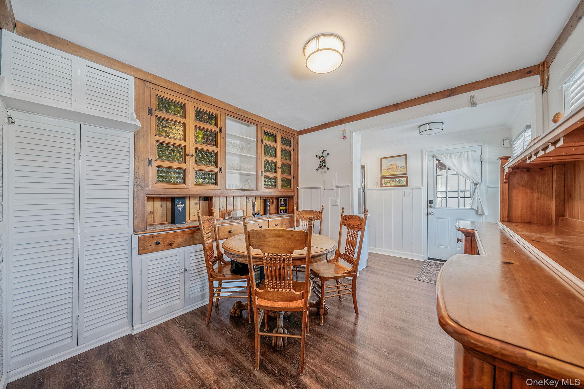 #11 photo, 694 Whittier Street, Westbury , NY 11590