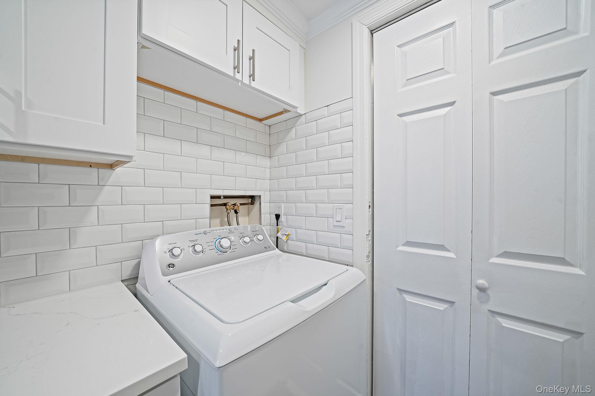 #16 photo, 694 Whittier Street, Westbury , NY 11590