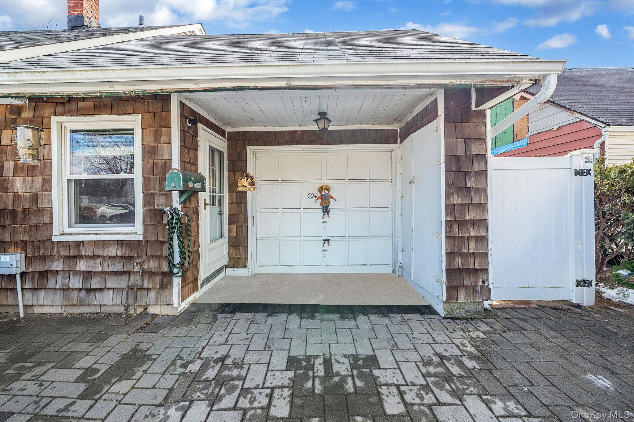 #4 photo, 694 Whittier Street, Westbury , NY 11590