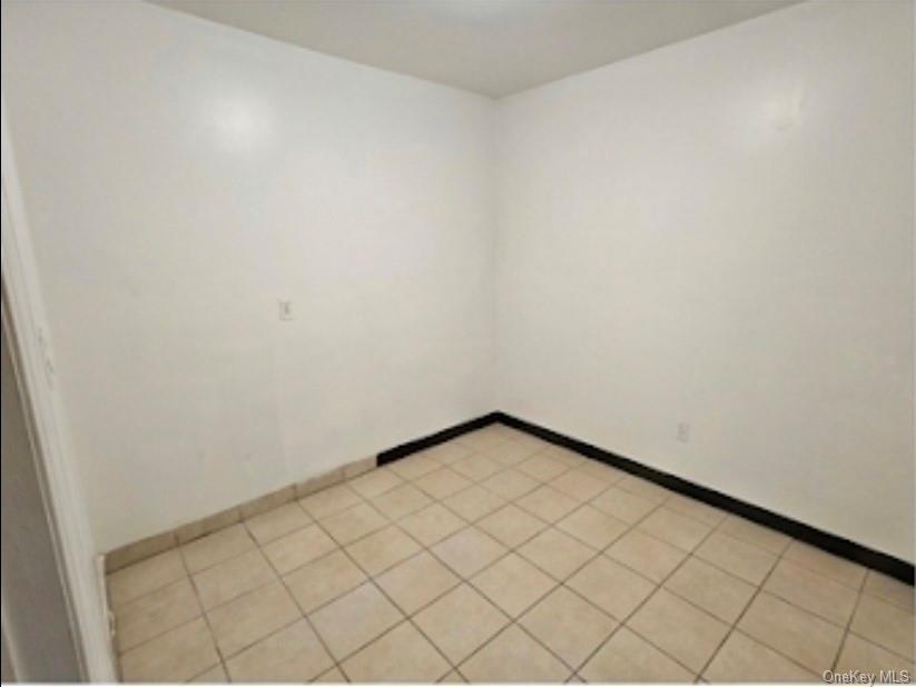 #7 photo, 17719 Troutville Roads, קווינס Jamaica , NY 11434