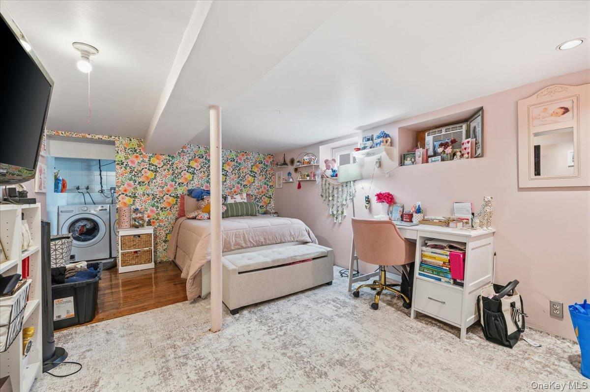 #19 photo, 6915 69th Street, Glendale , NY 11385