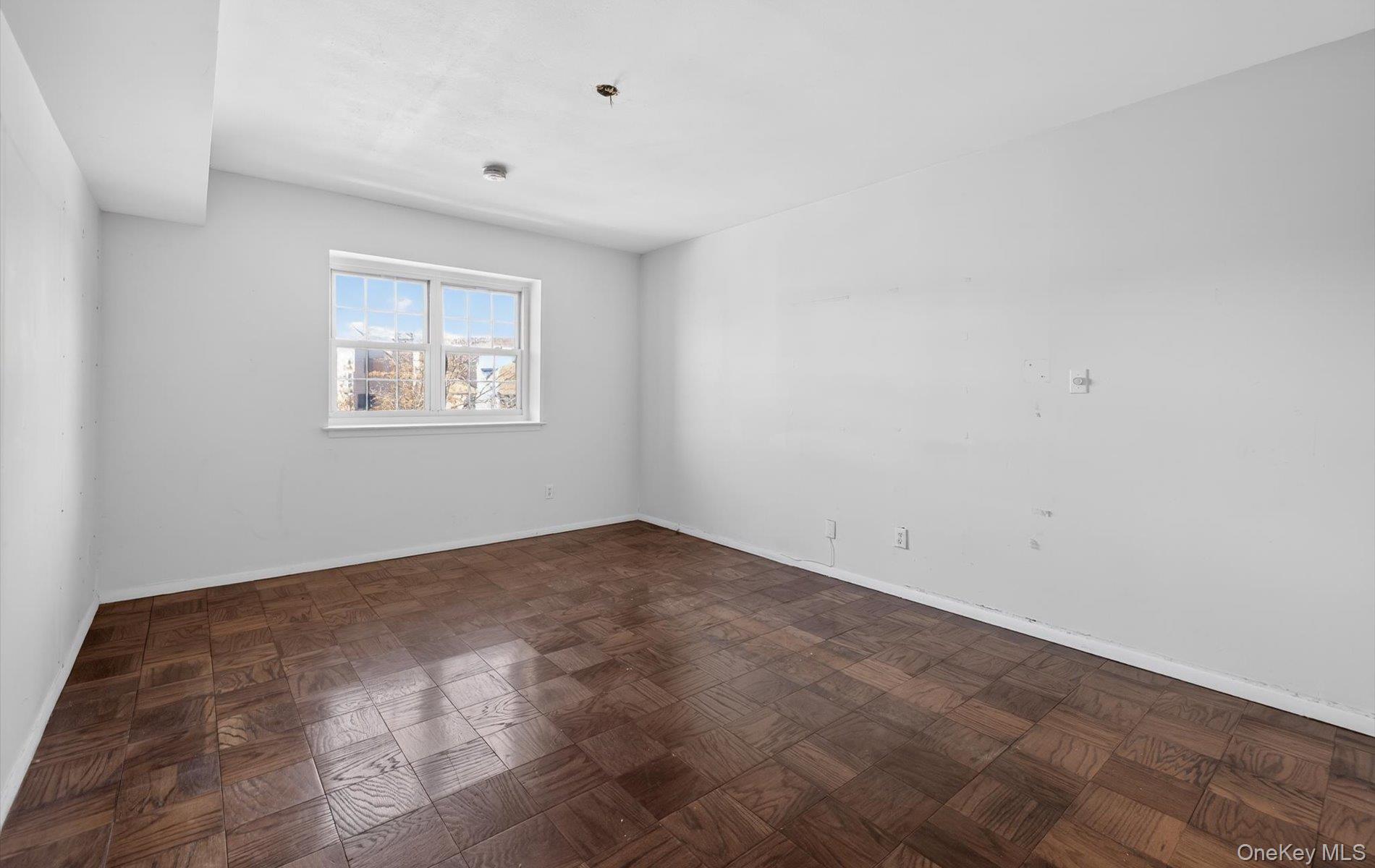 #18 photo, 100 S Middle Neck Road, Great Neck , NY 11021