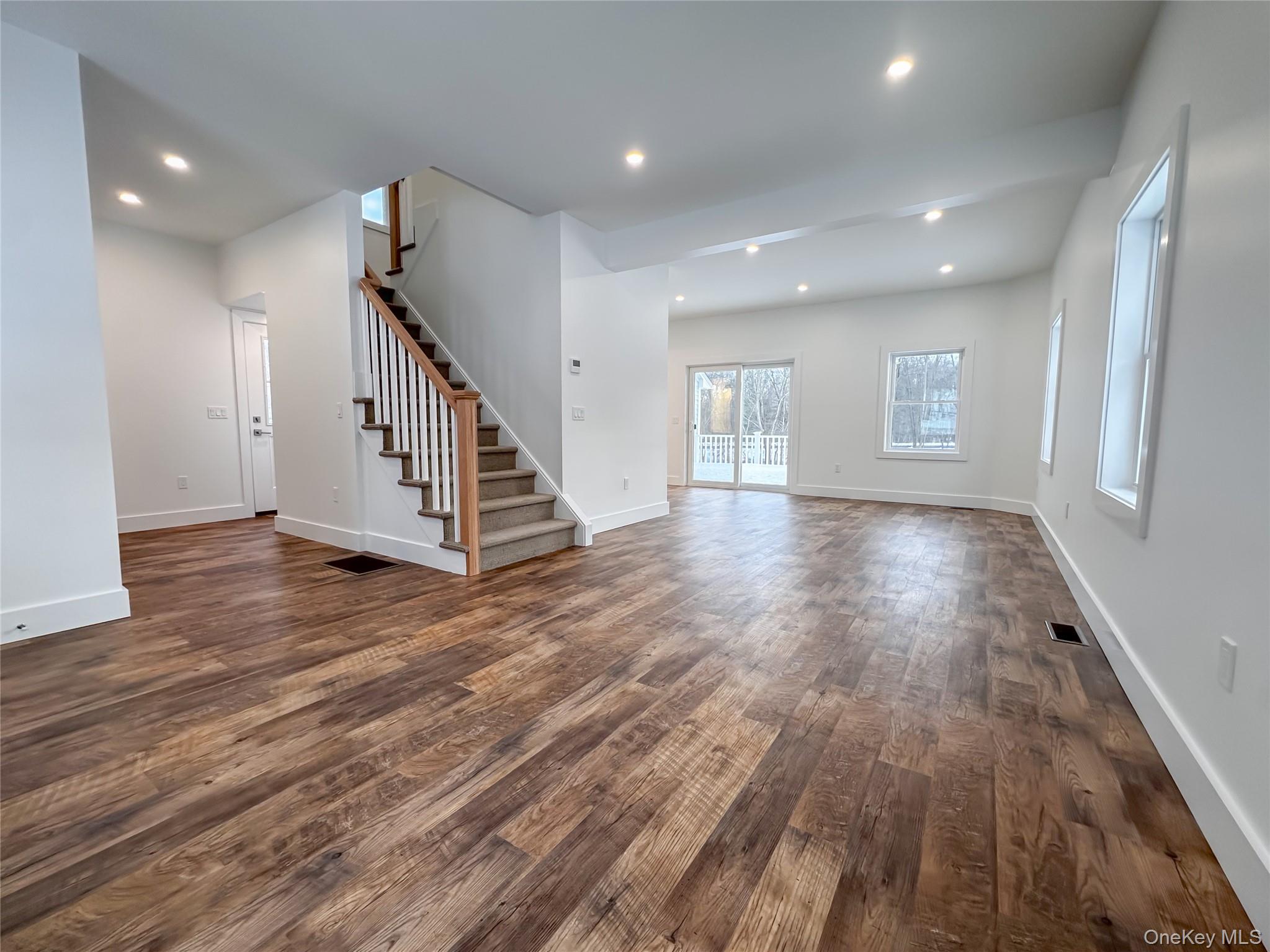 #7 photo, 106 Wigsten Road, Pleasant Valley , NY 12569