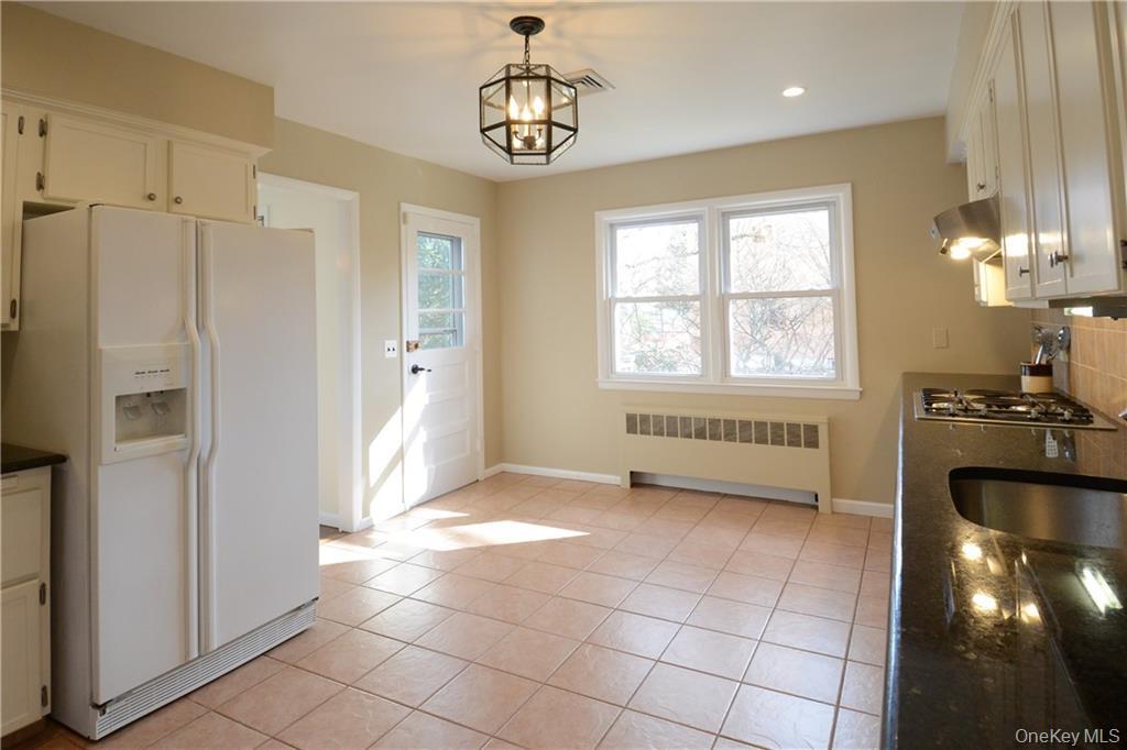 #16 photo, 4 Knollwood Road, Eastchester , NY 10709