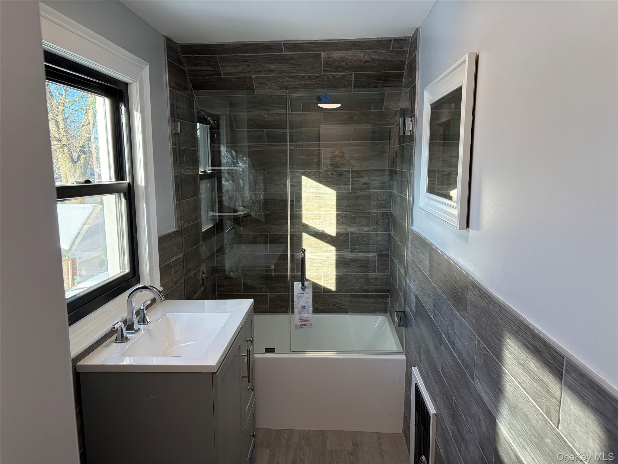 #3 photo, 61 Ridgewood Avenue, 纽约州 Yonkers , NY 10704